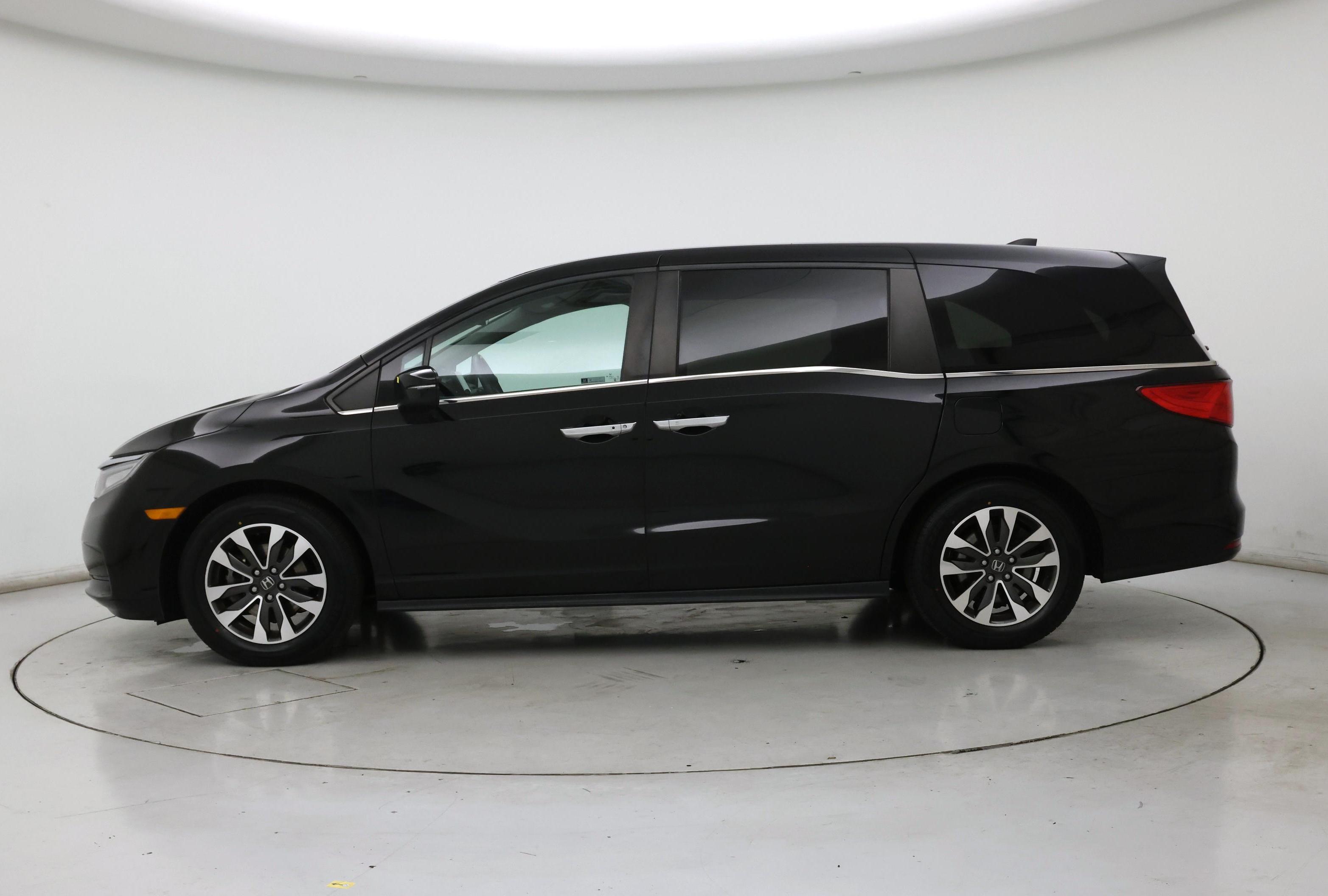 Thumbnail: 2021 Honda Odyssey - 3