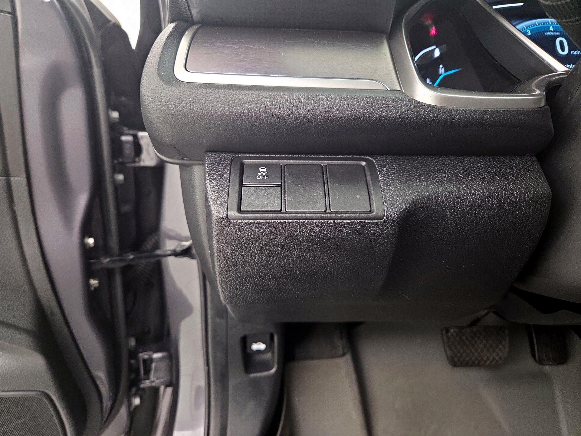 Thumbnail: 2018 Honda Civic - 13