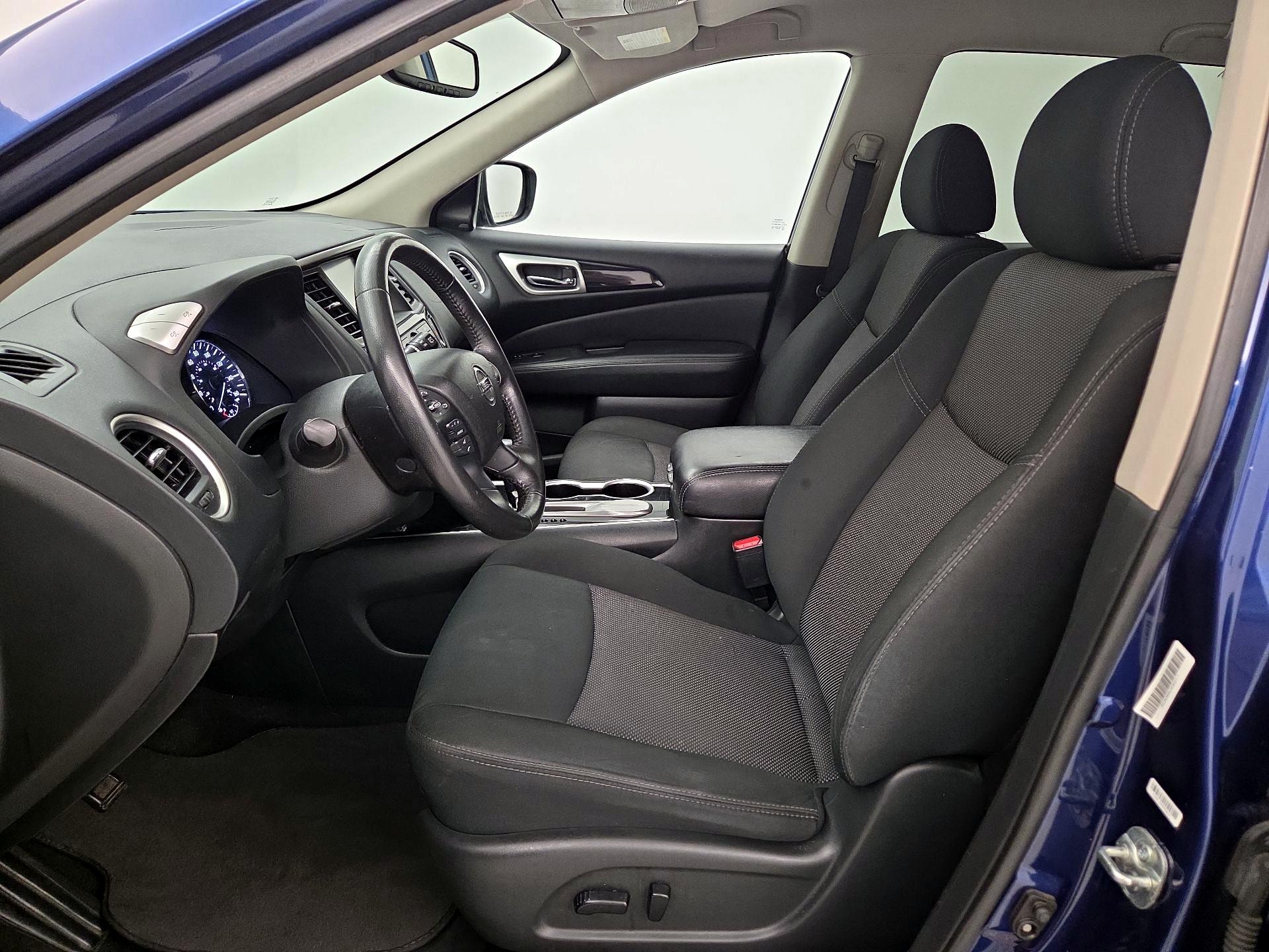 Thumbnail: 2020 Nissan Pathfinder - 11