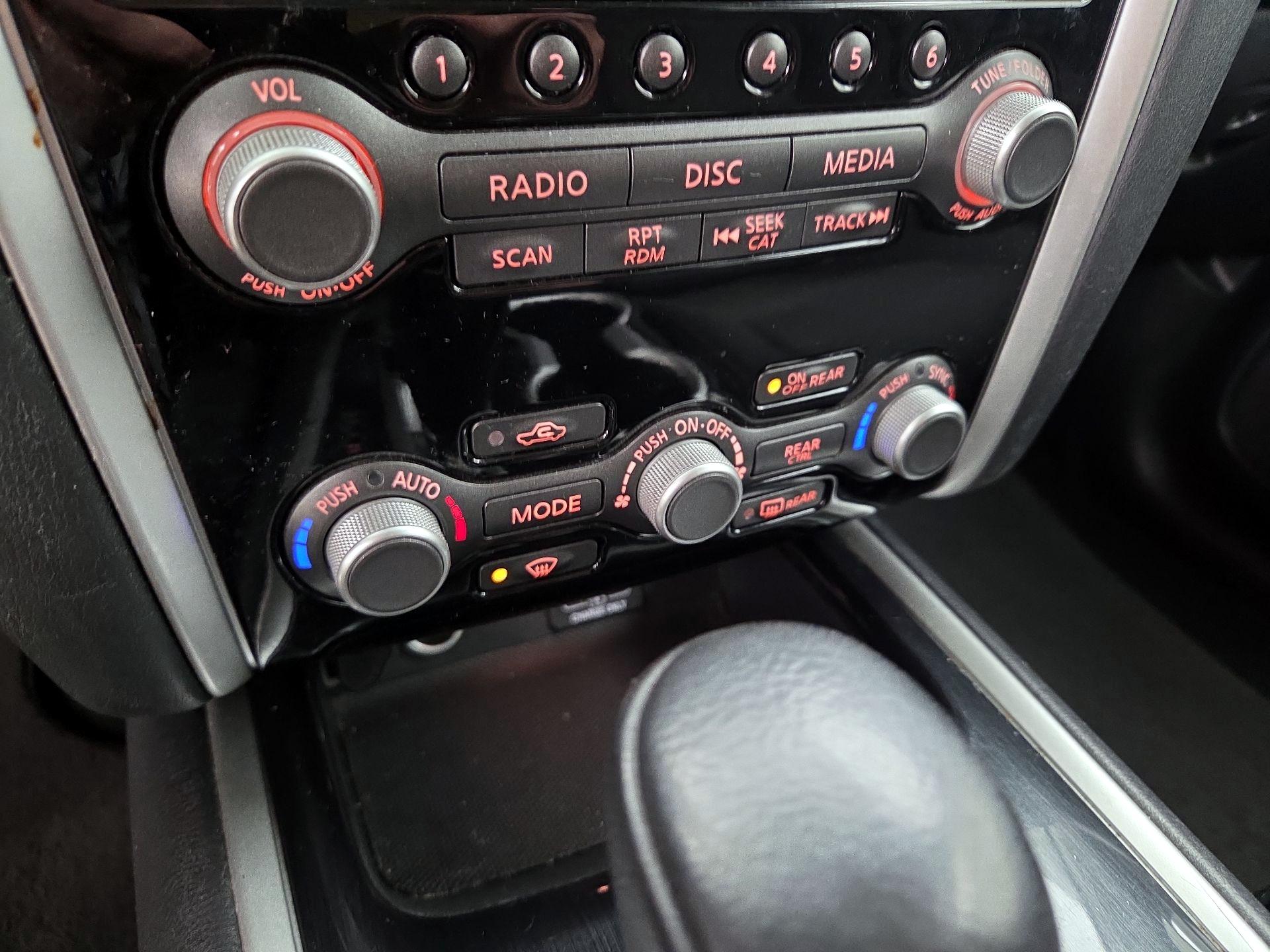 Thumbnail: 2020 Nissan Pathfinder - 16