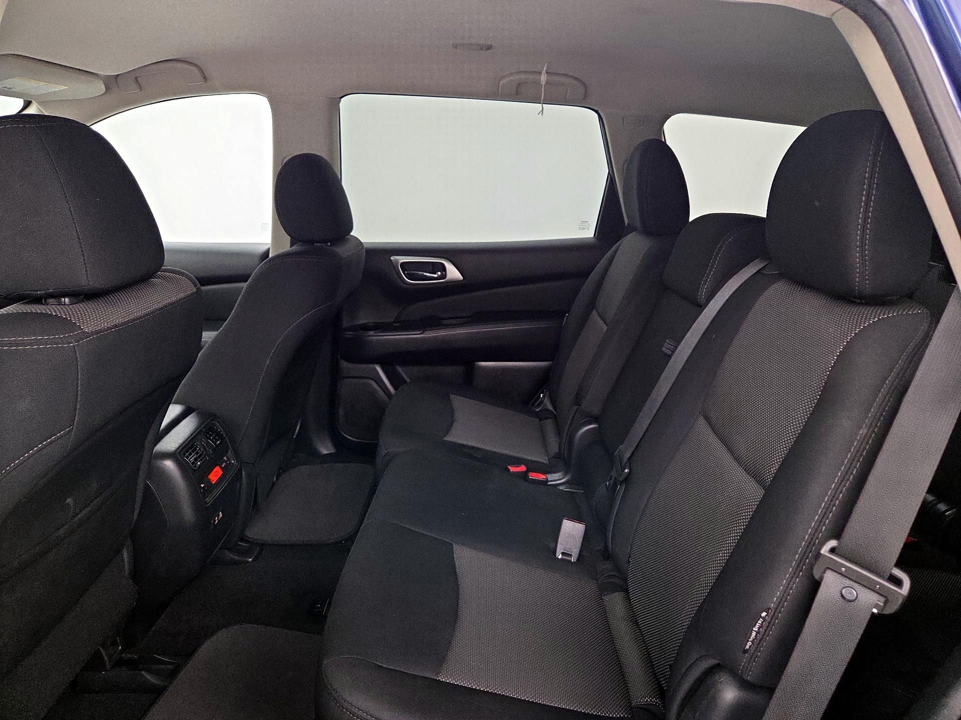 Thumbnail: 2020 Nissan Pathfinder - 19