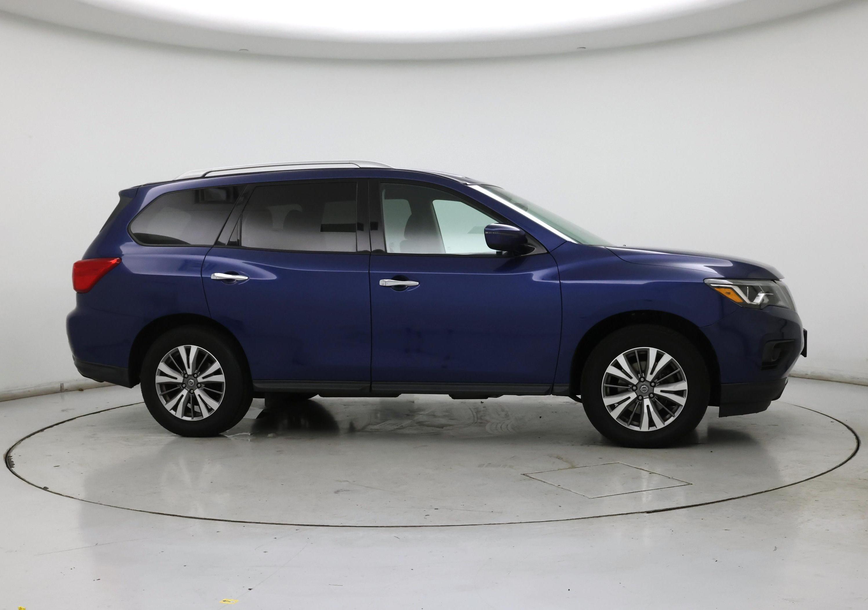 Thumbnail: 2020 Nissan Pathfinder - 7