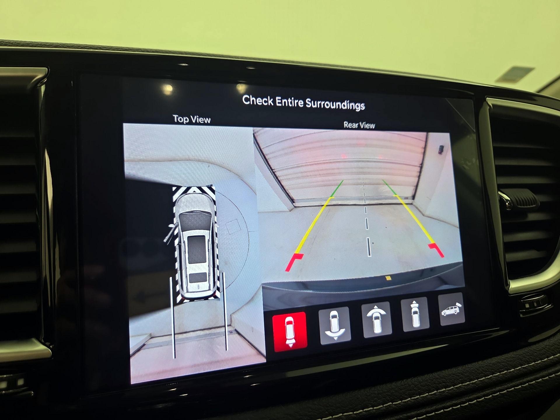 Thumbnail: 2022 Chrysler Pacifica - 15