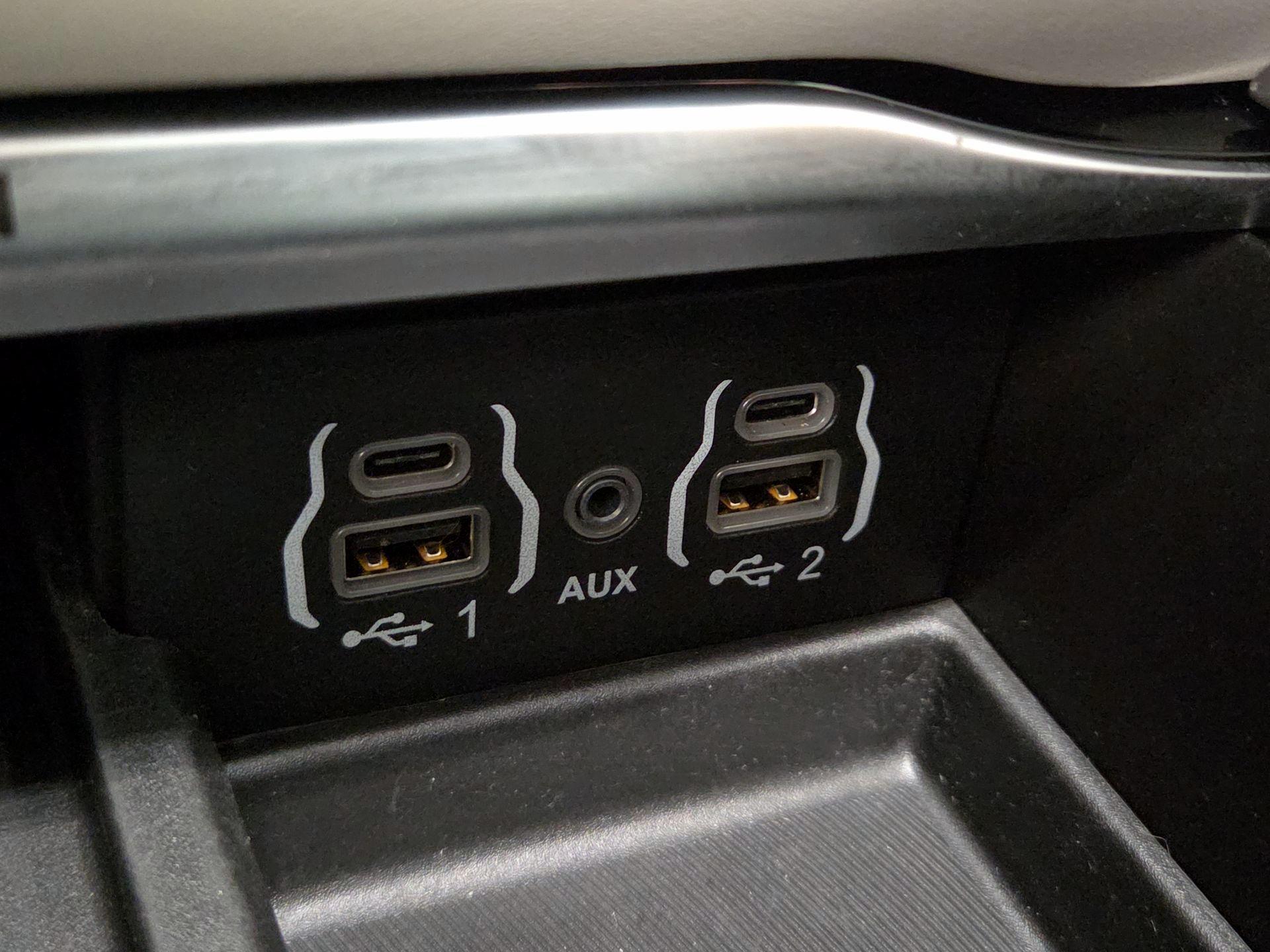 Thumbnail: 2022 Chrysler Pacifica - 19