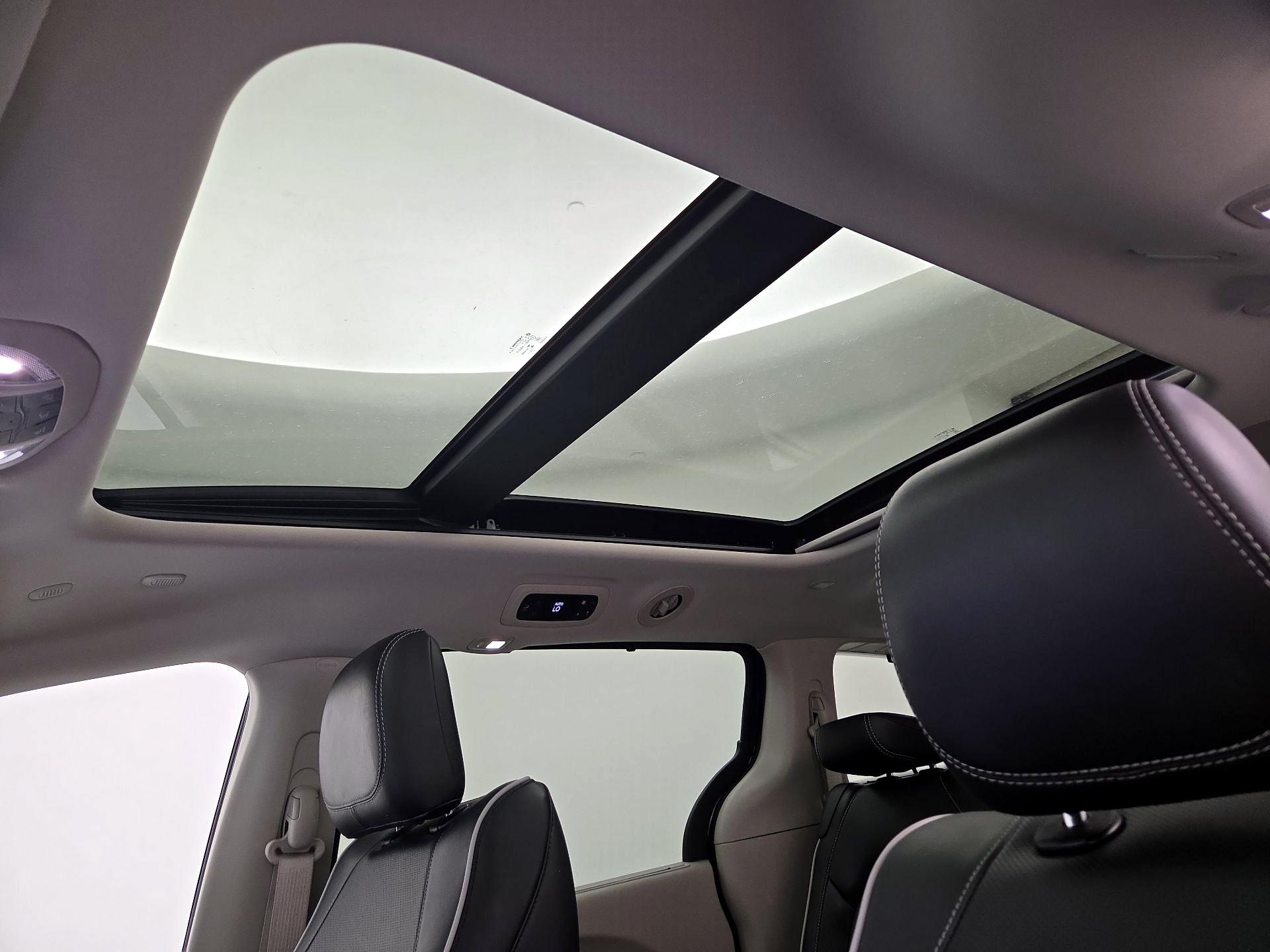 Thumbnail: 2022 Chrysler Pacifica - 20