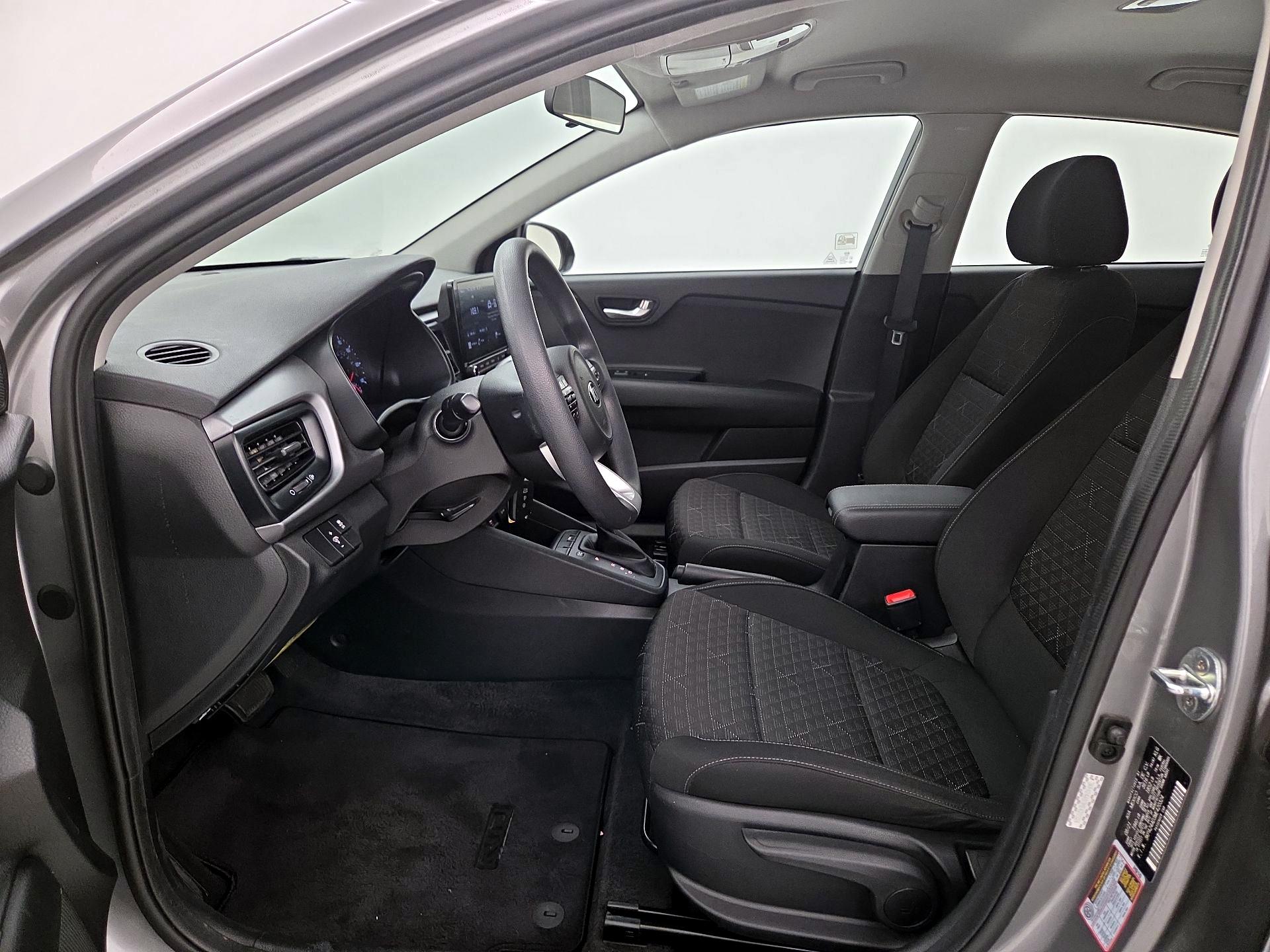 Thumbnail: 2021 Kia Rio - 11