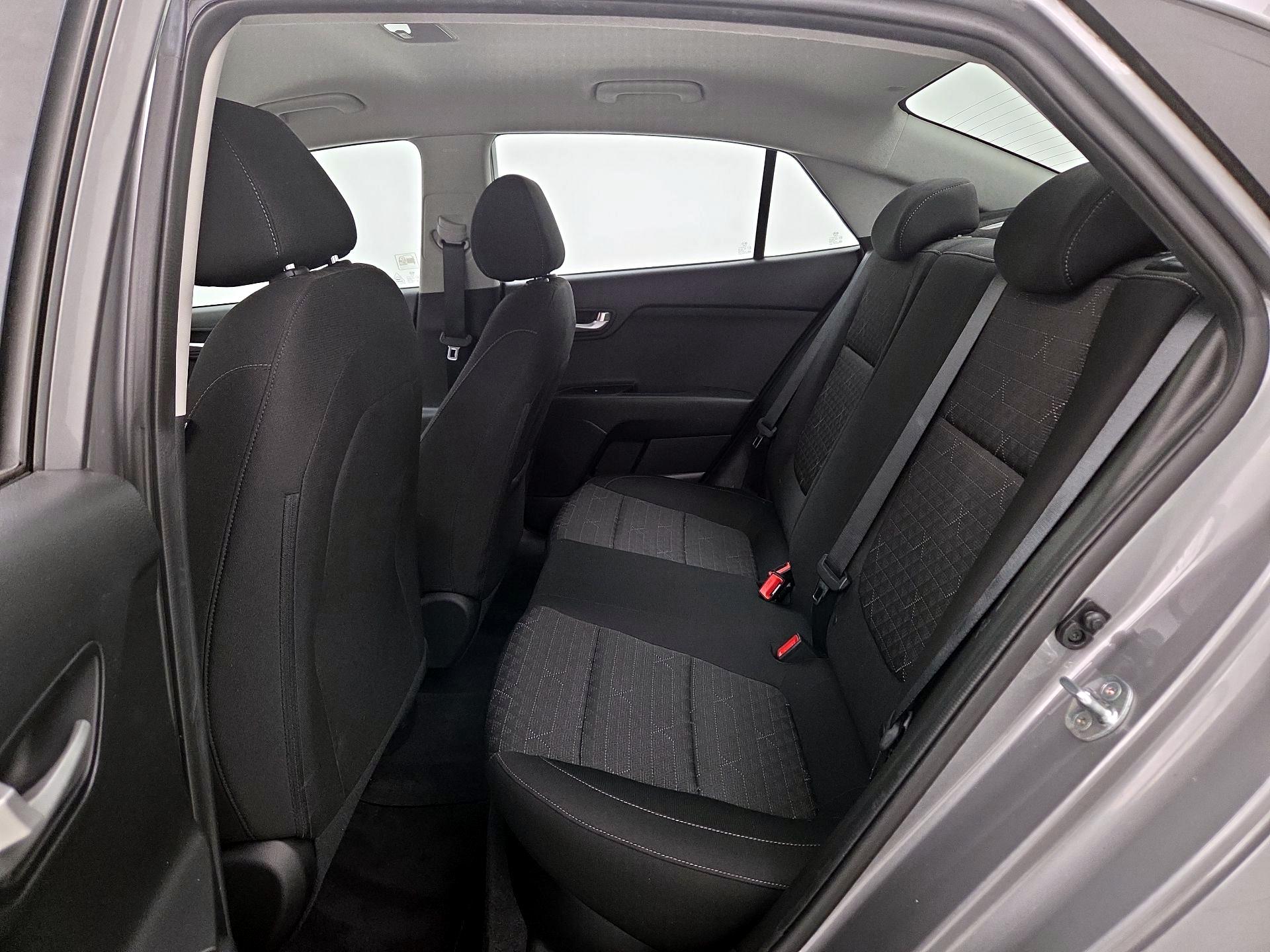 Thumbnail: 2021 Kia Rio - 19