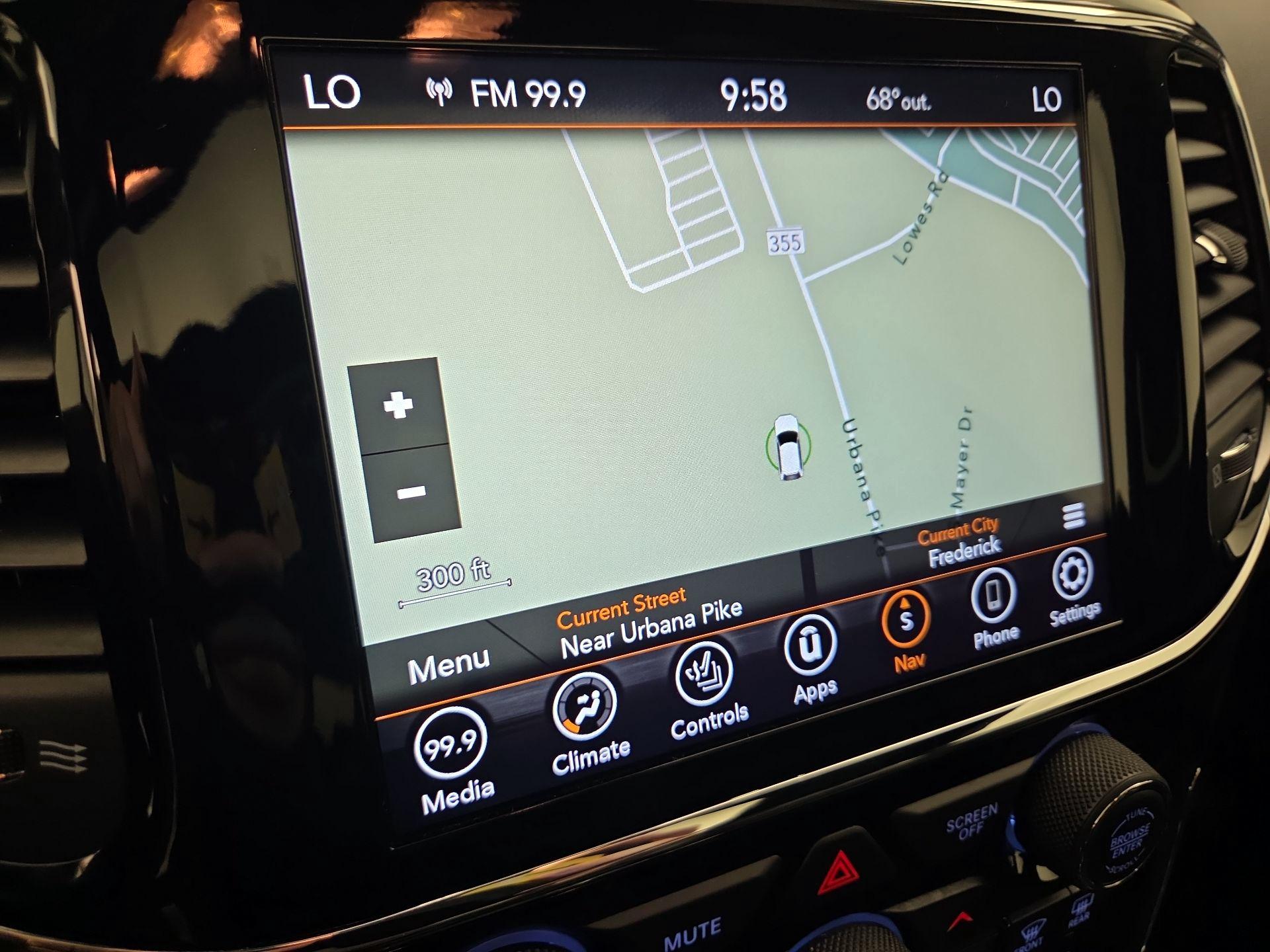 Thumbnail: 2021 Jeep Grand Cherokee - 14