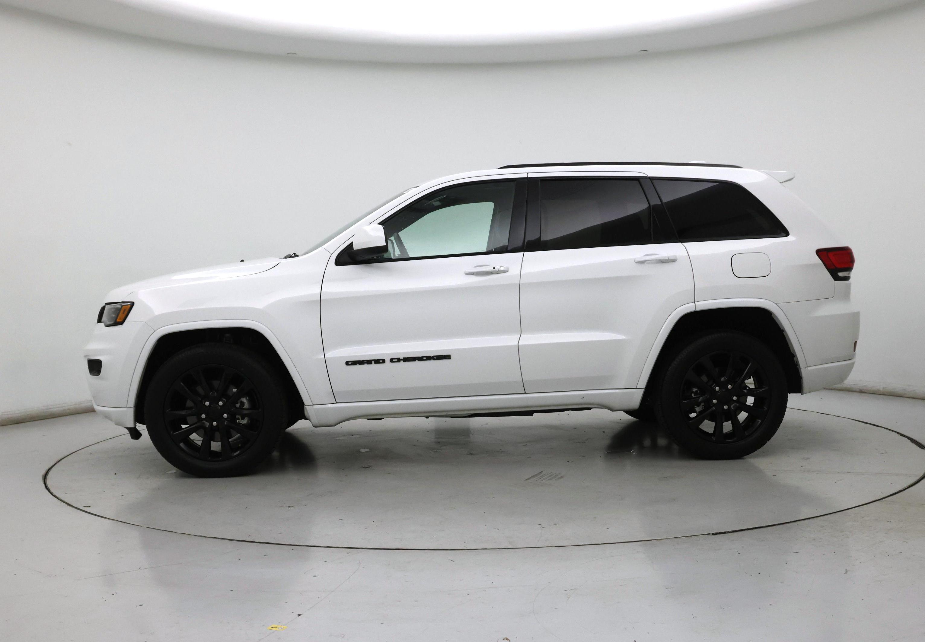 Thumbnail: 2021 Jeep Grand Cherokee - 3