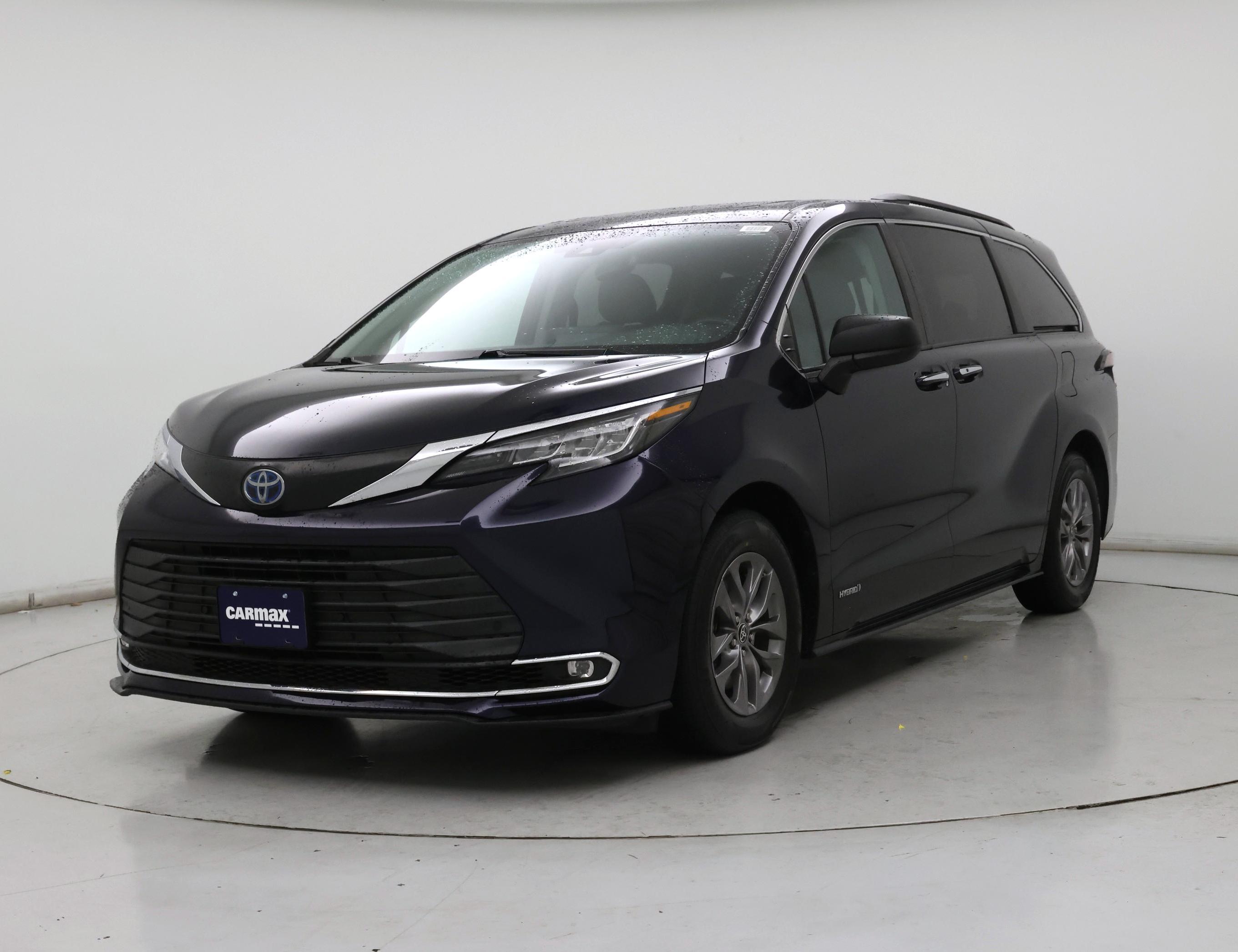 Thumbnail: 2021 Toyota Sienna - 4