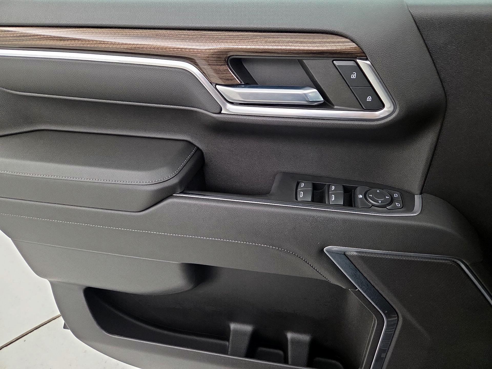 Thumbnail: 2022 Chevrolet Silverado 1500 - 12