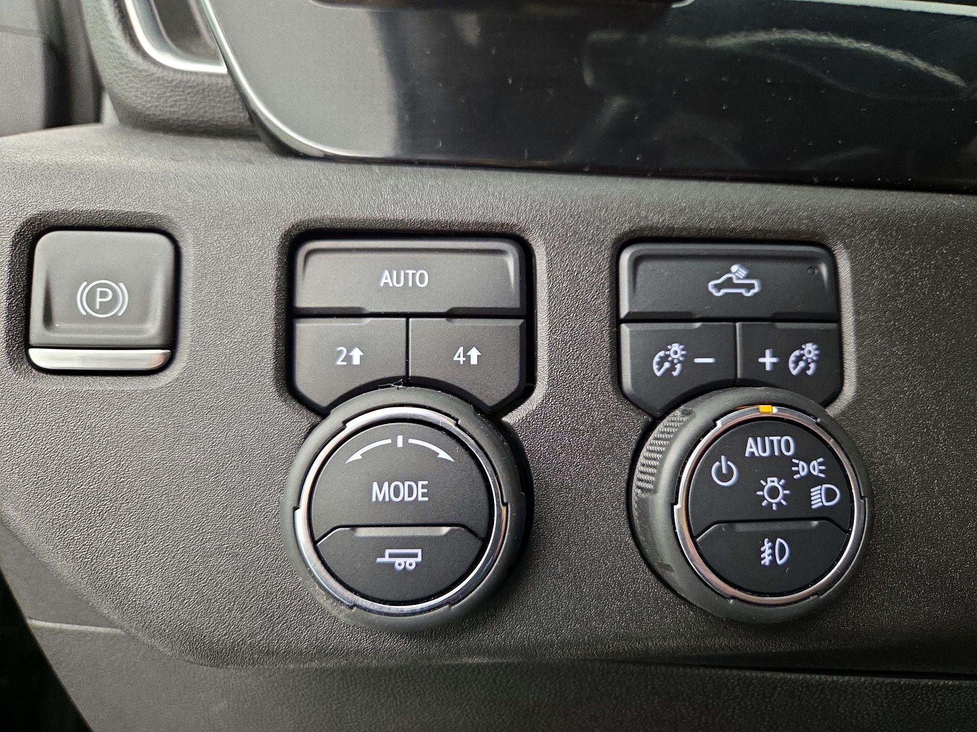 Thumbnail: 2022 Chevrolet Silverado 1500 - 13