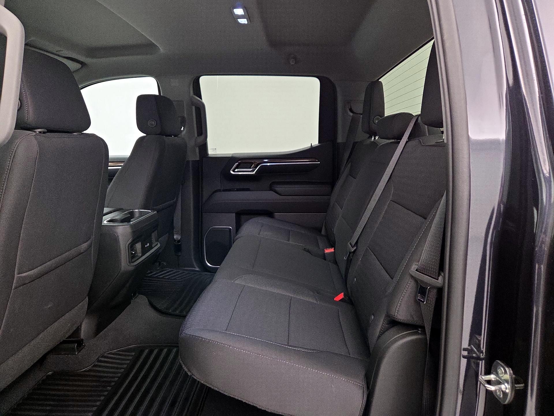 Thumbnail: 2022 Chevrolet Silverado 1500 - 19