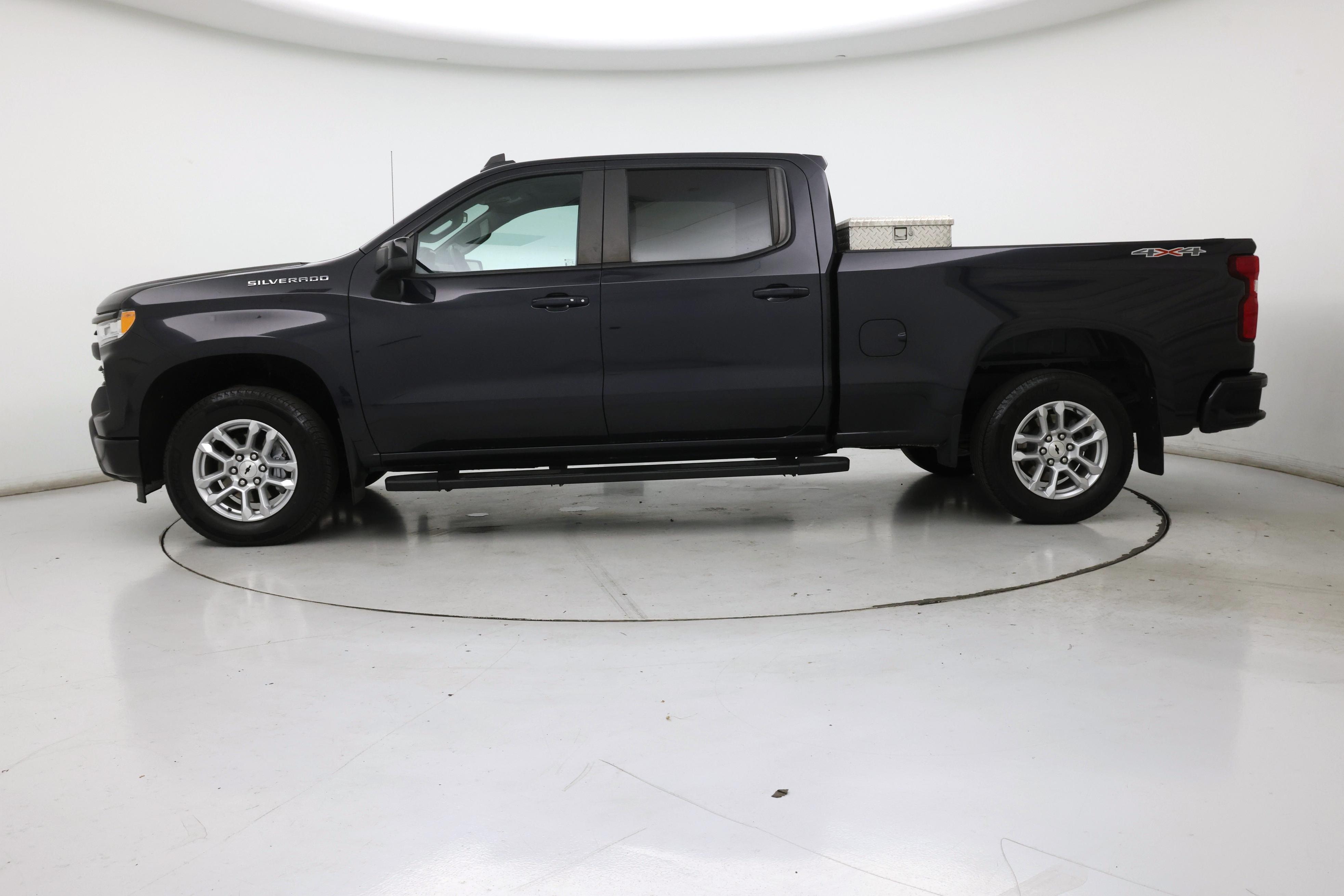 Thumbnail: 2022 Chevrolet Silverado 1500 - 3