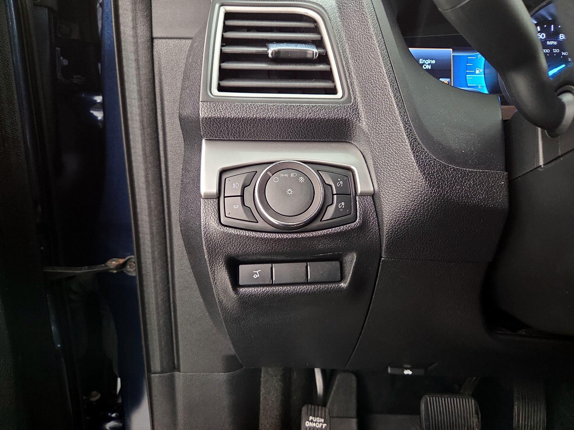 Thumbnail: 2017 Ford Explorer - 13