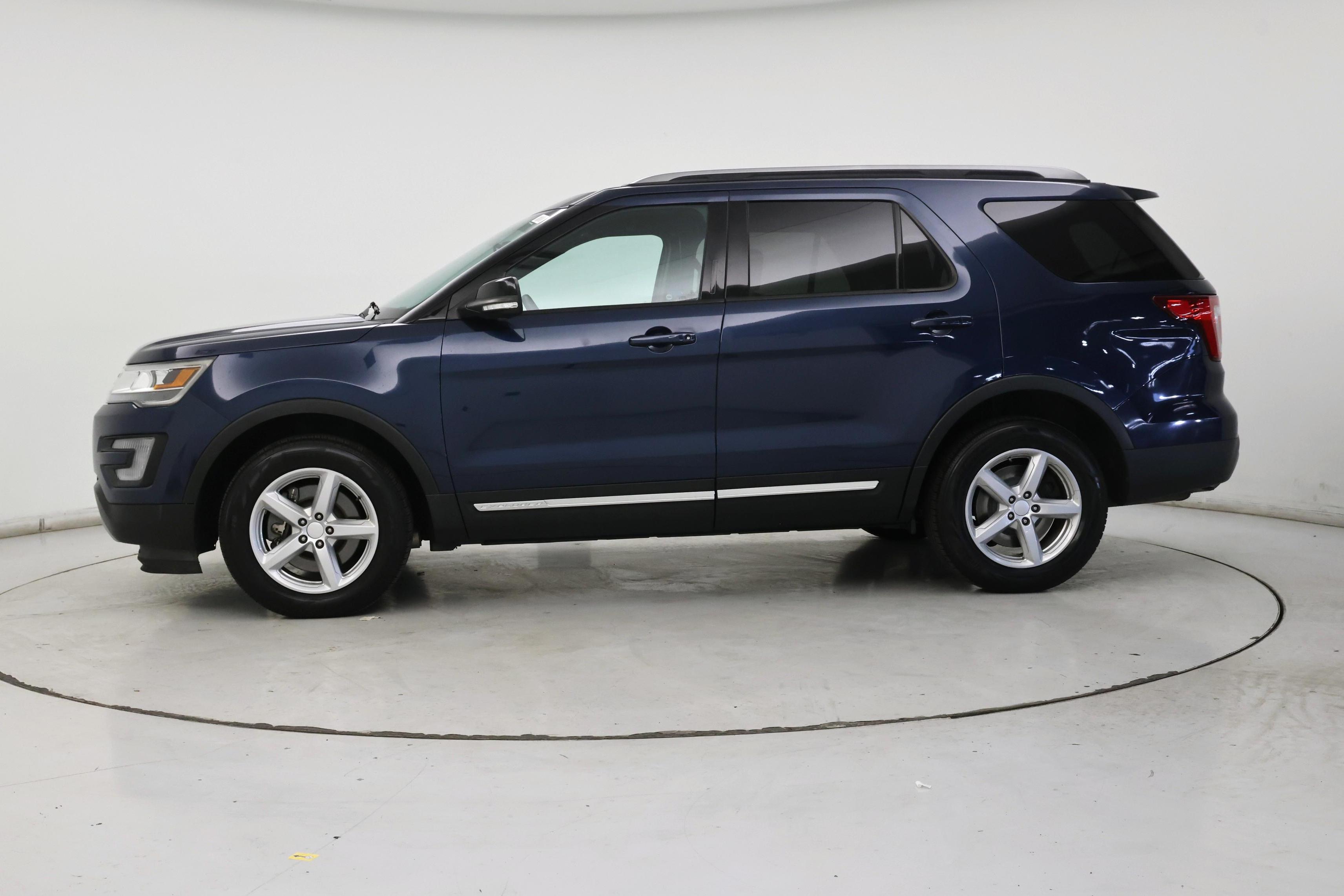 Thumbnail: 2017 Ford Explorer - 3