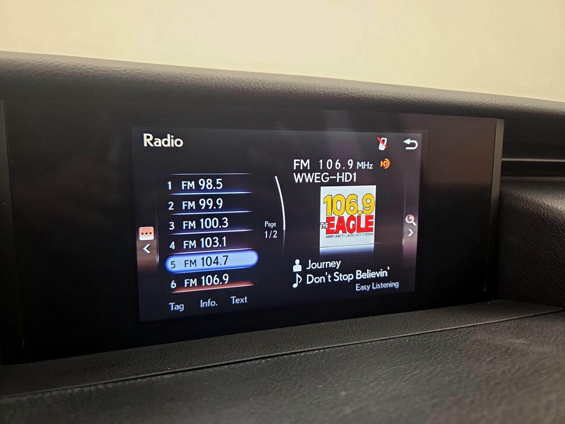 Thumbnail: 2020 Lexus IS - 15