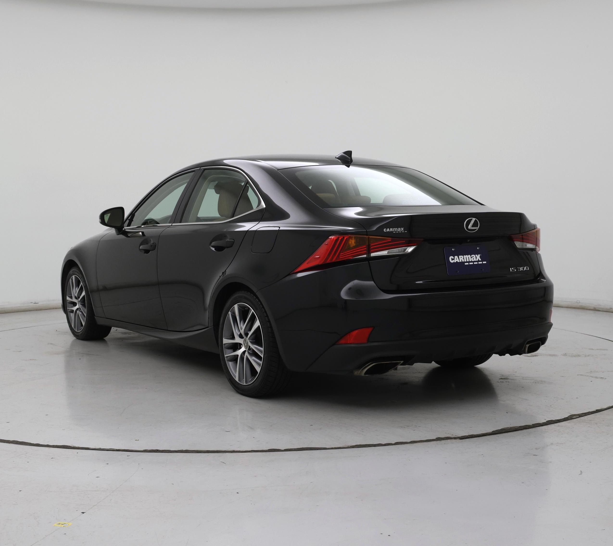 Thumbnail: 2020 Lexus IS - 2