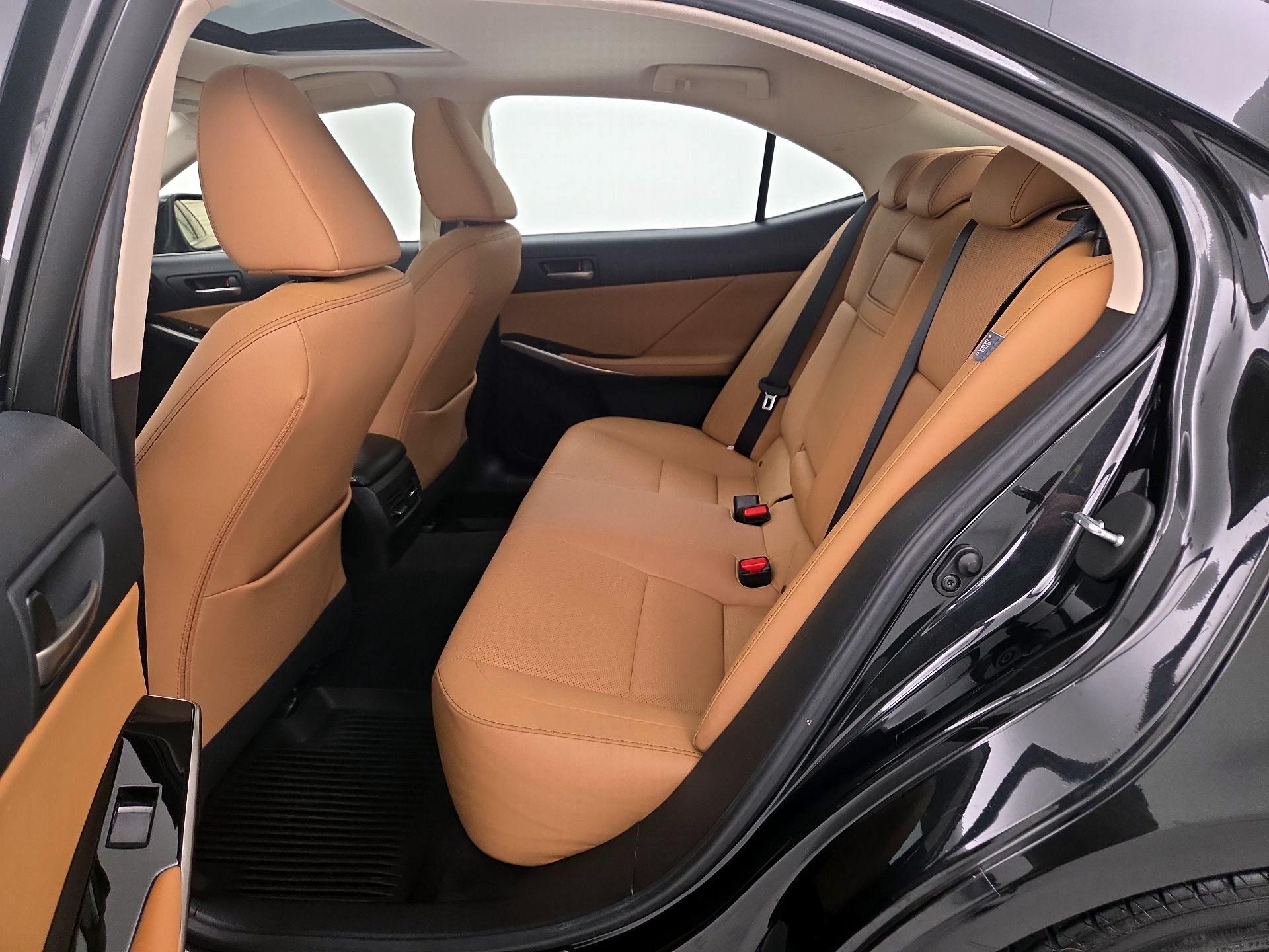 Thumbnail: 2020 Lexus IS - 20