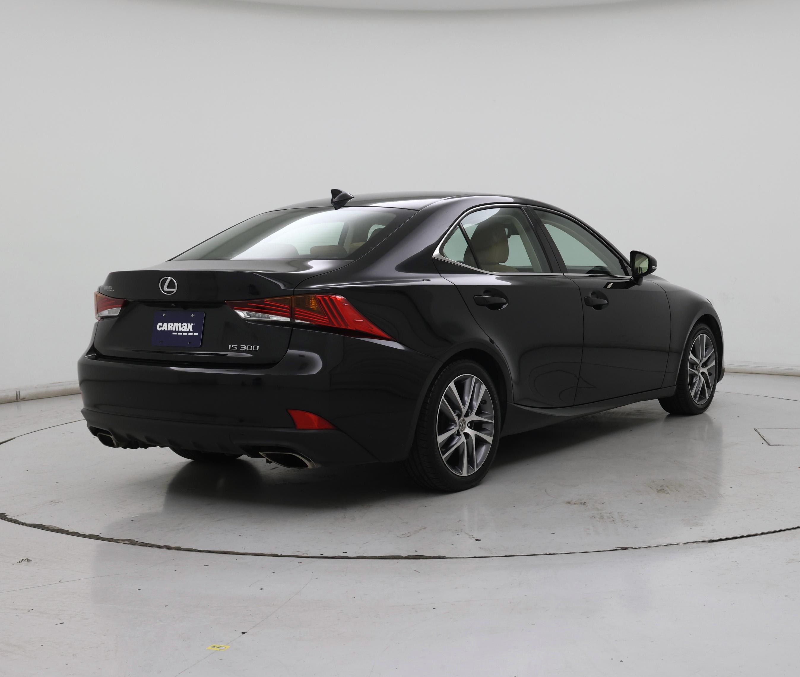 Thumbnail: 2020 Lexus IS - 8