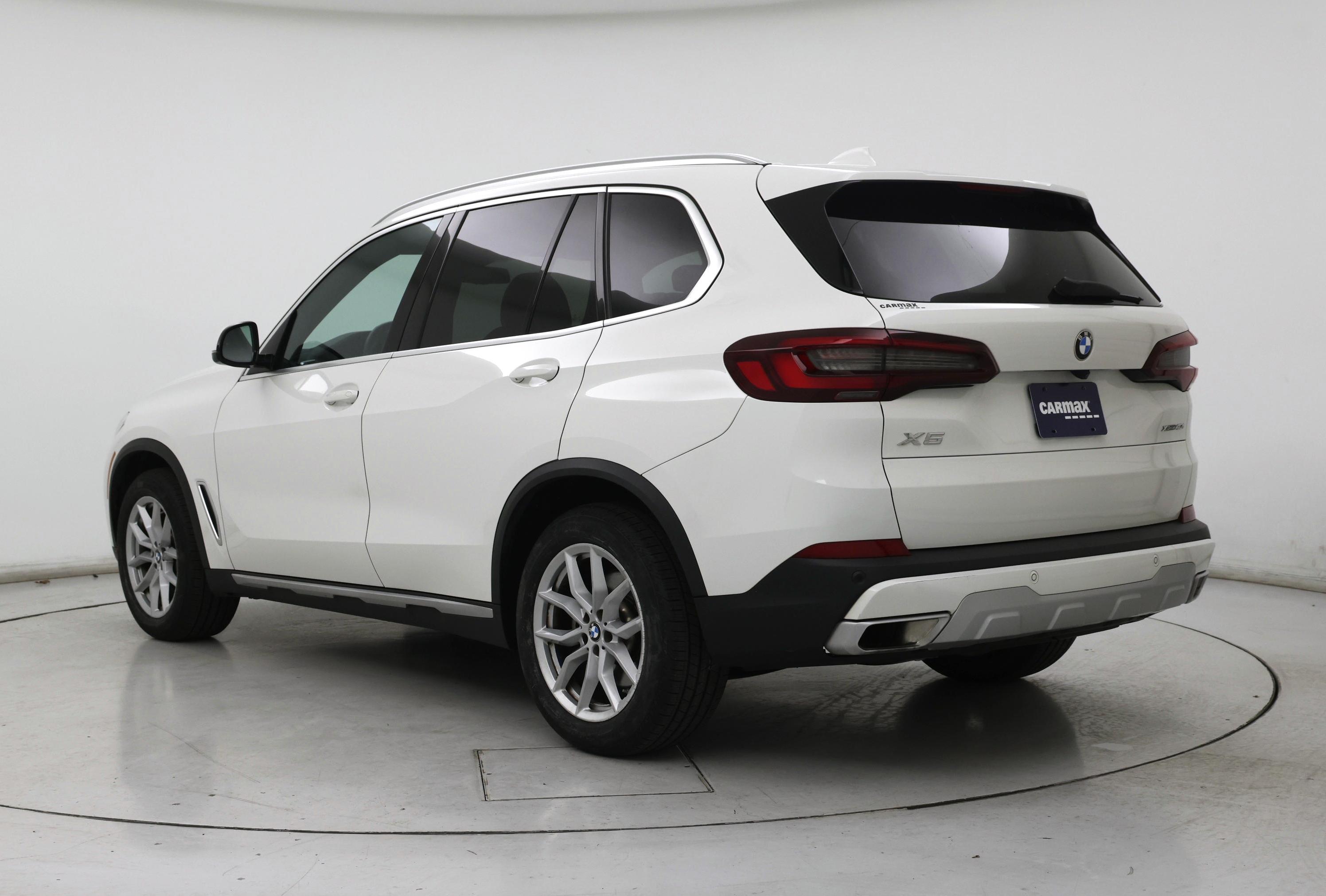 Thumbnail: 2023 BMW X5 - 2