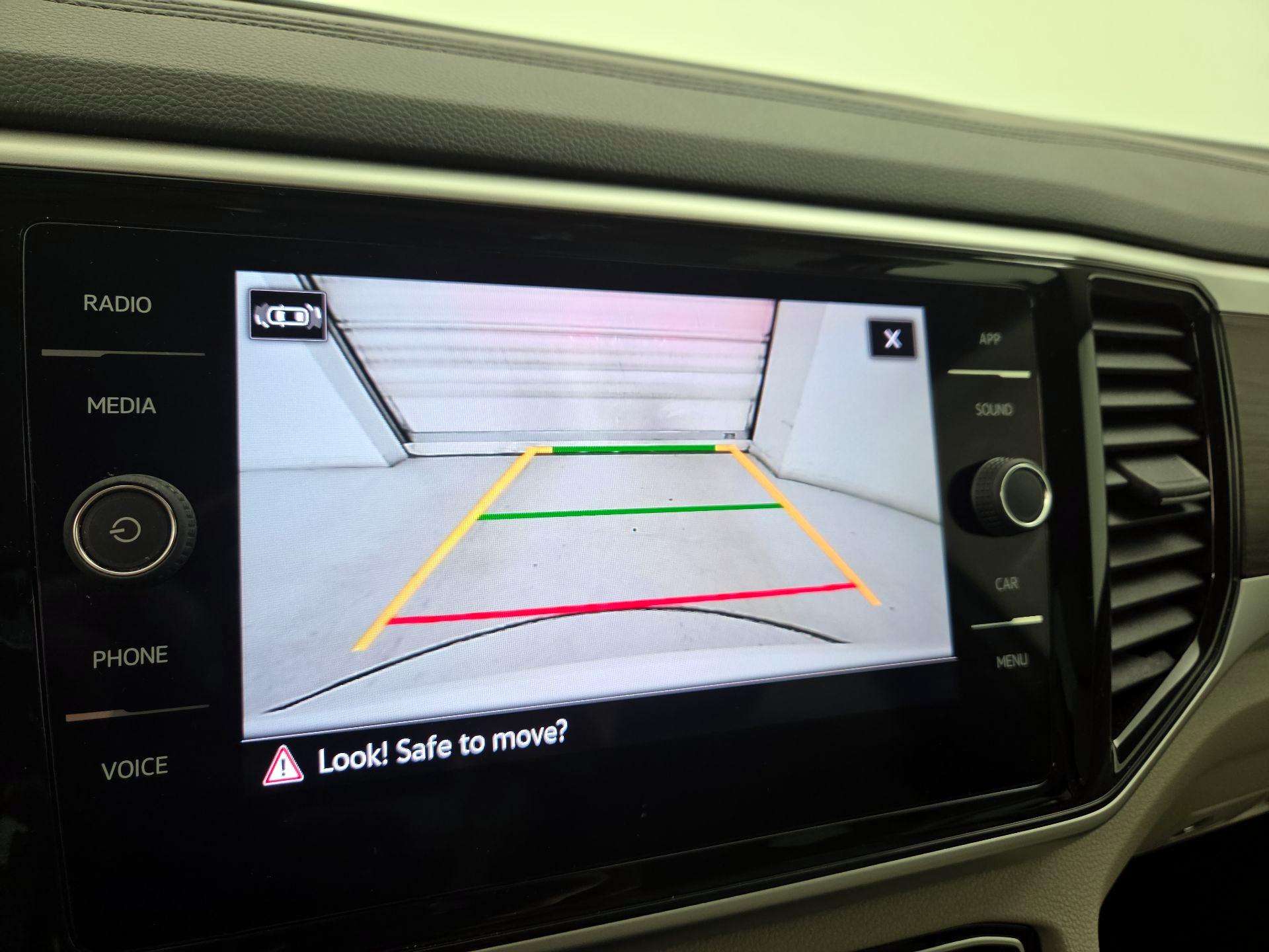 Thumbnail: 2022 Volkswagen Atlas - 14