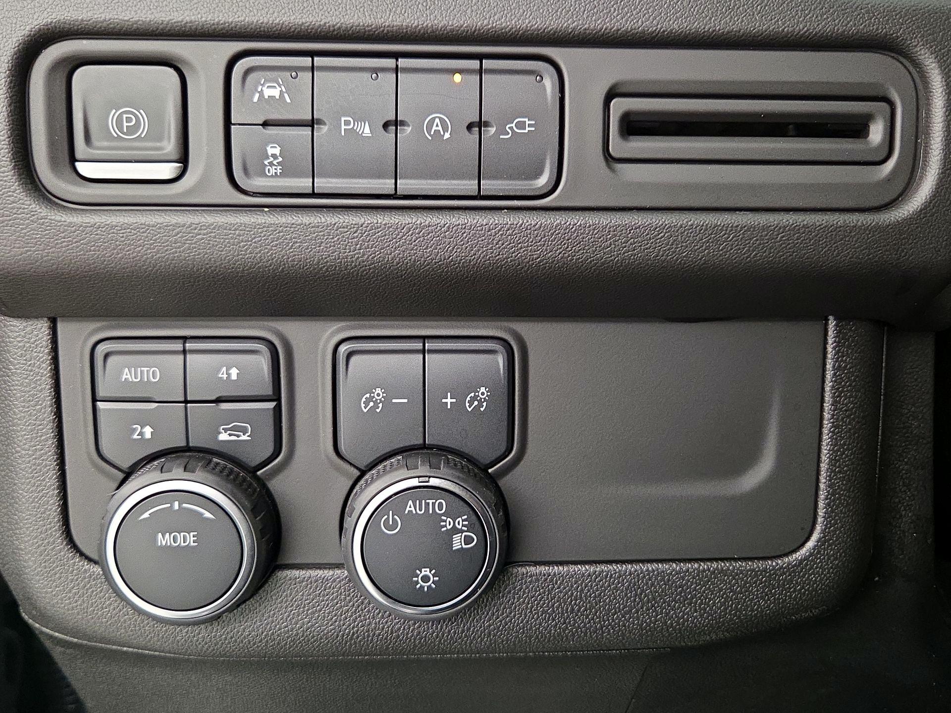 Thumbnail: 2022 Chevrolet Tahoe - 13