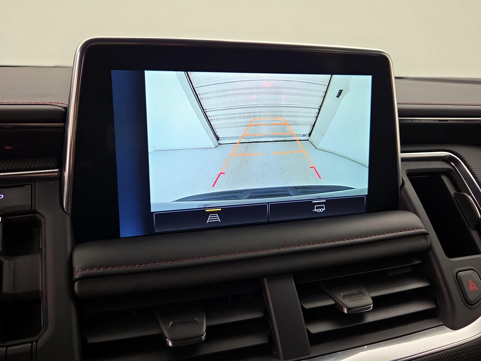 Thumbnail: 2022 Chevrolet Tahoe - 14