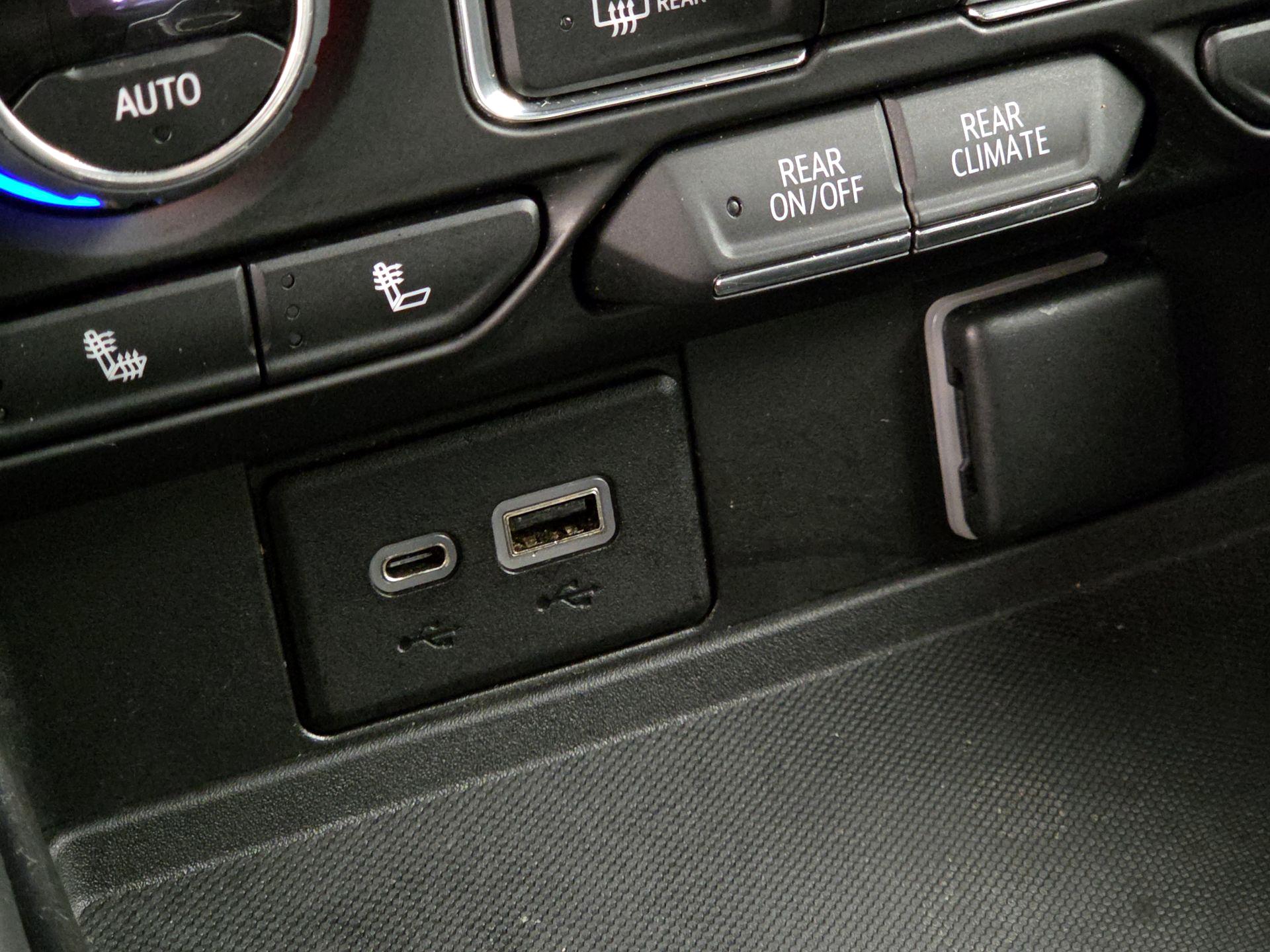 Thumbnail: 2022 Chevrolet Tahoe - 18