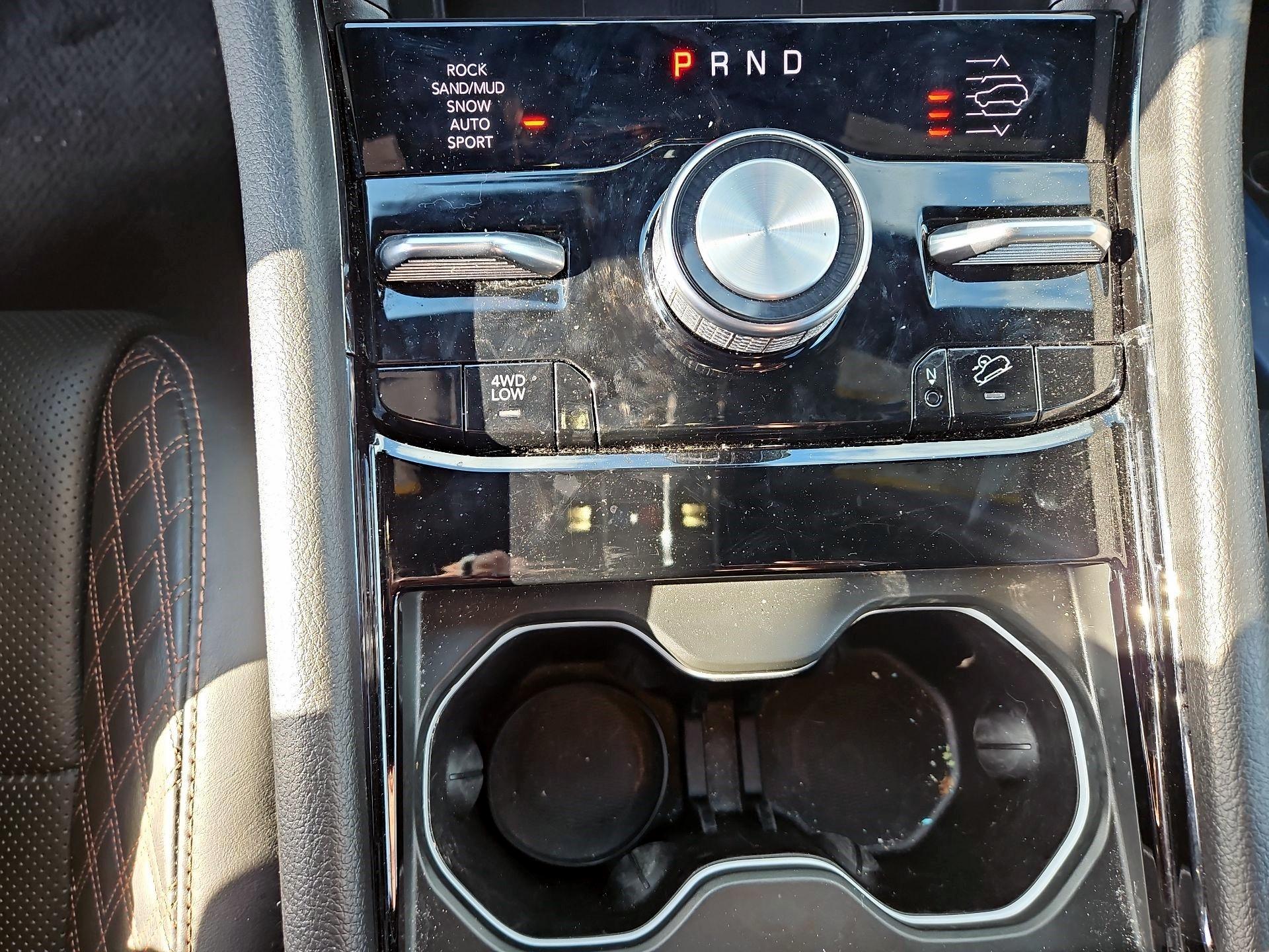 Thumbnail: 2024 Jeep Grand Cherokee - 16