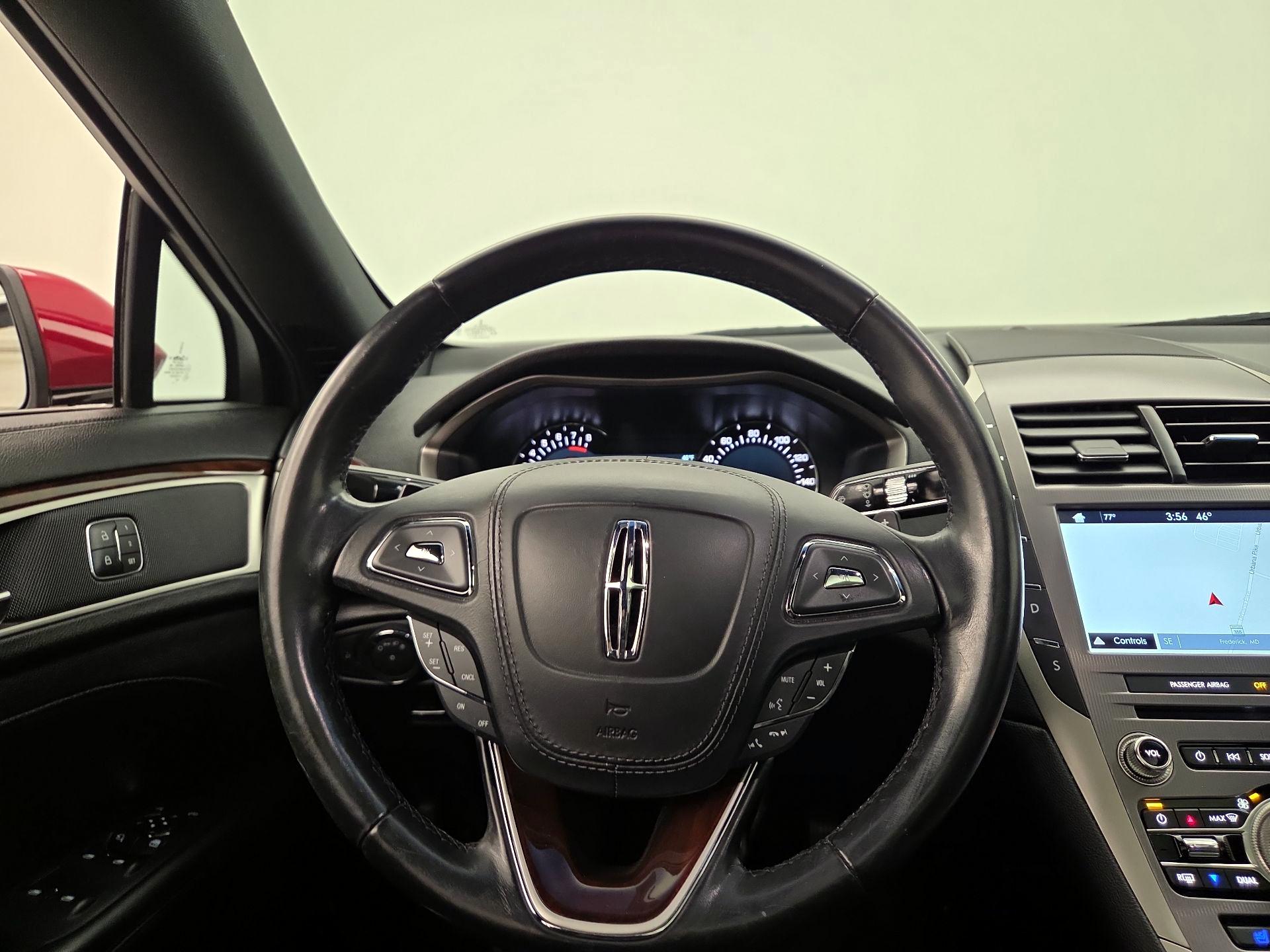 Thumbnail: 2017 Lincoln MKZ - 10