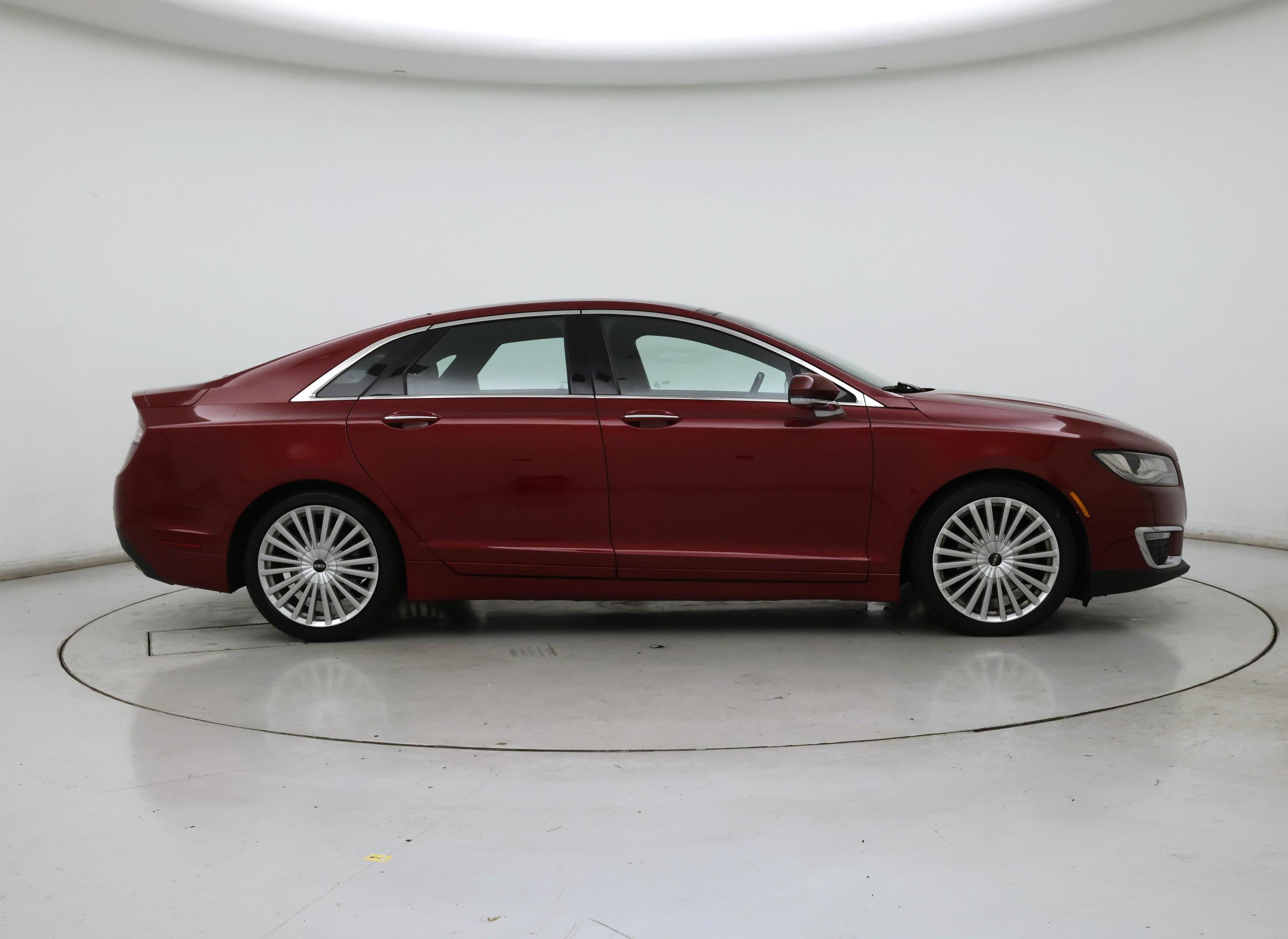 Thumbnail: 2017 Lincoln MKZ - 7