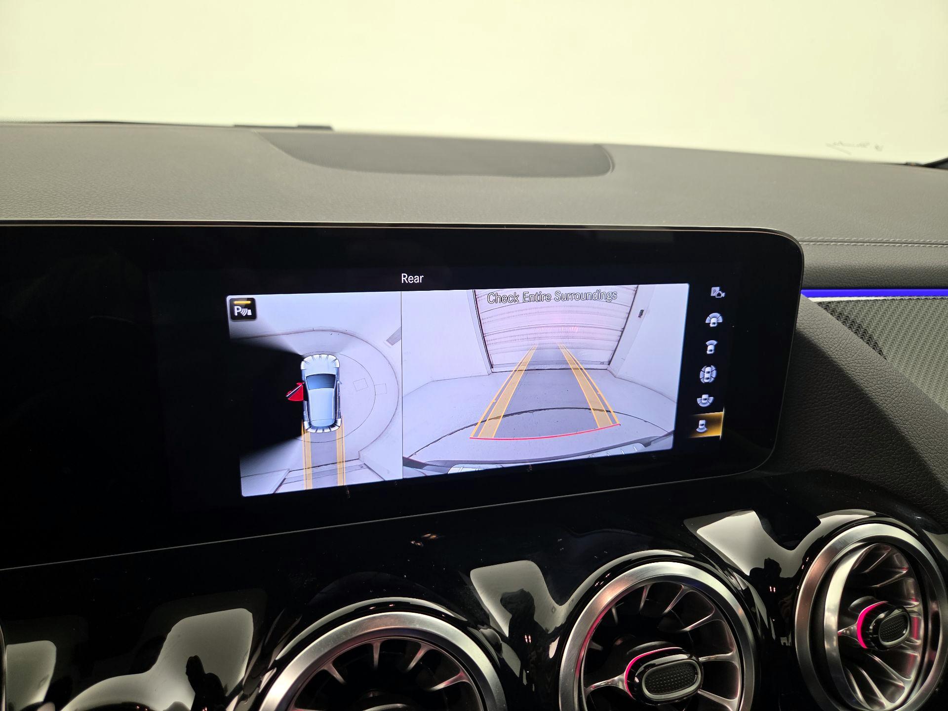 Thumbnail: 2023 Mercedes-Benz GLA - 15