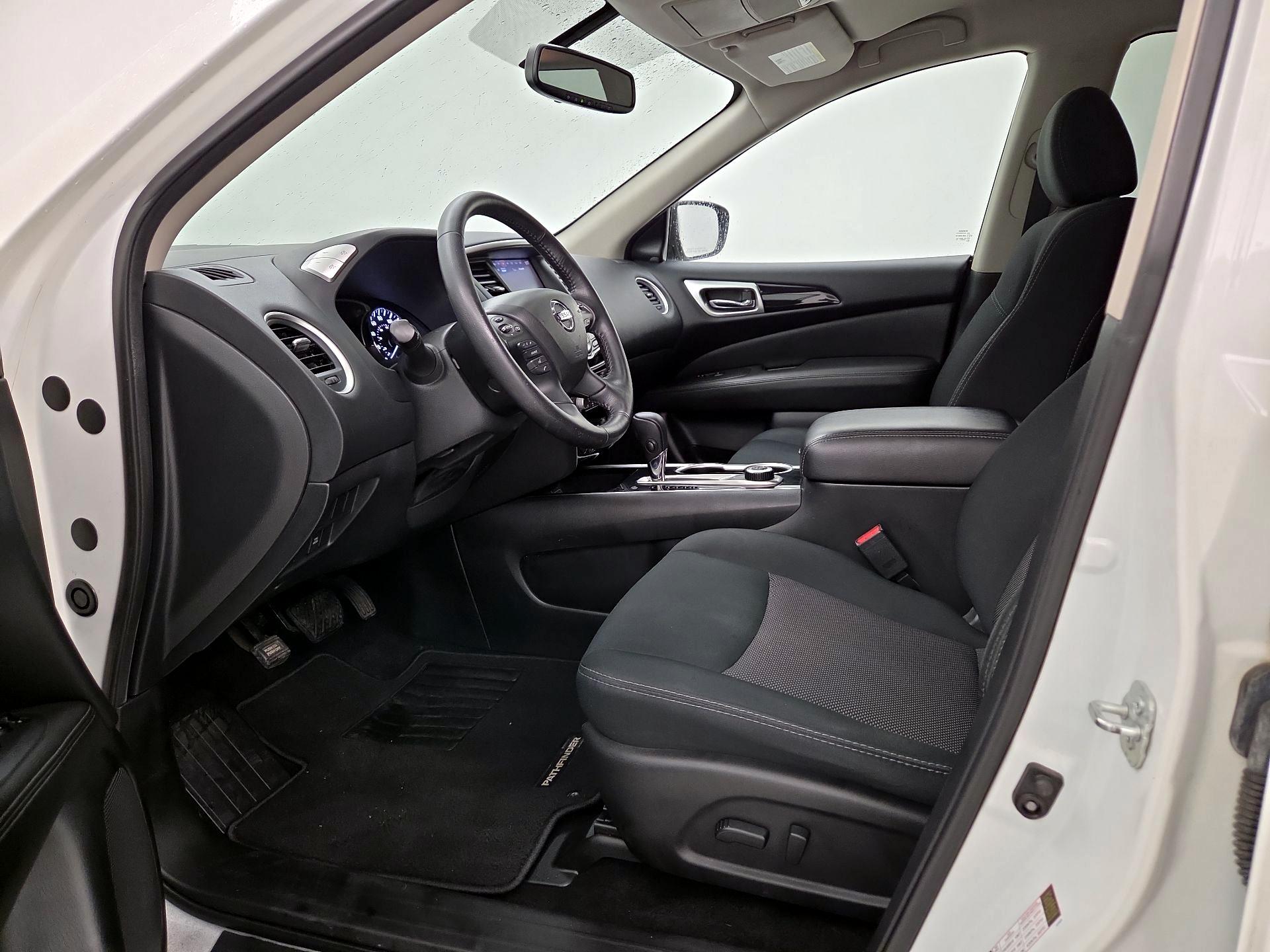 Thumbnail: 2019 Nissan Pathfinder - 11