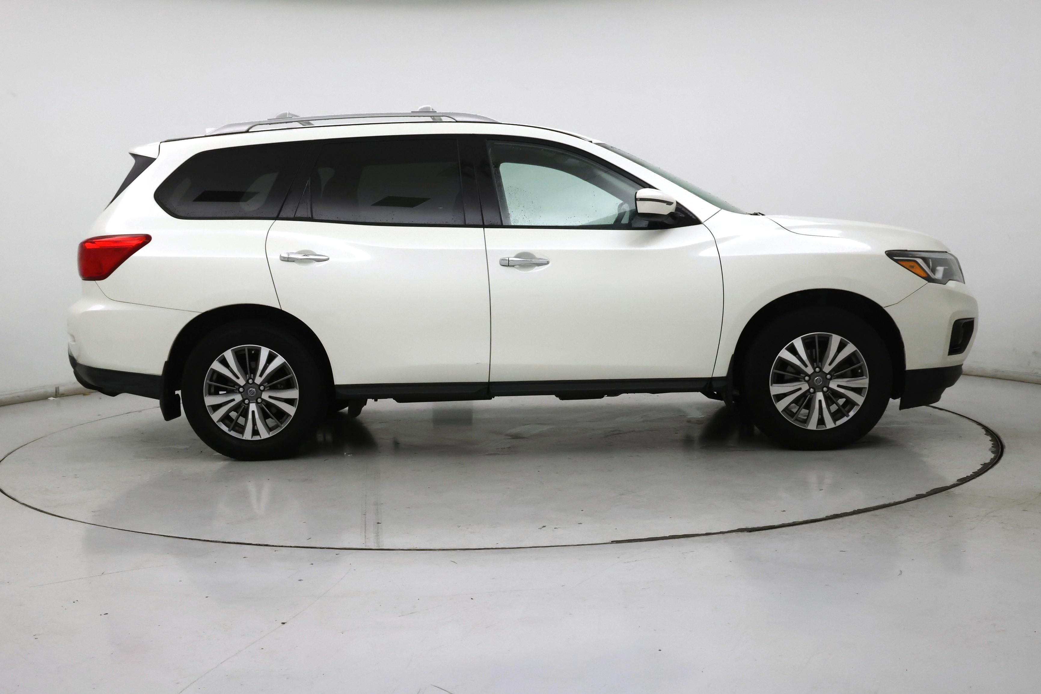 Thumbnail: 2019 Nissan Pathfinder - 7