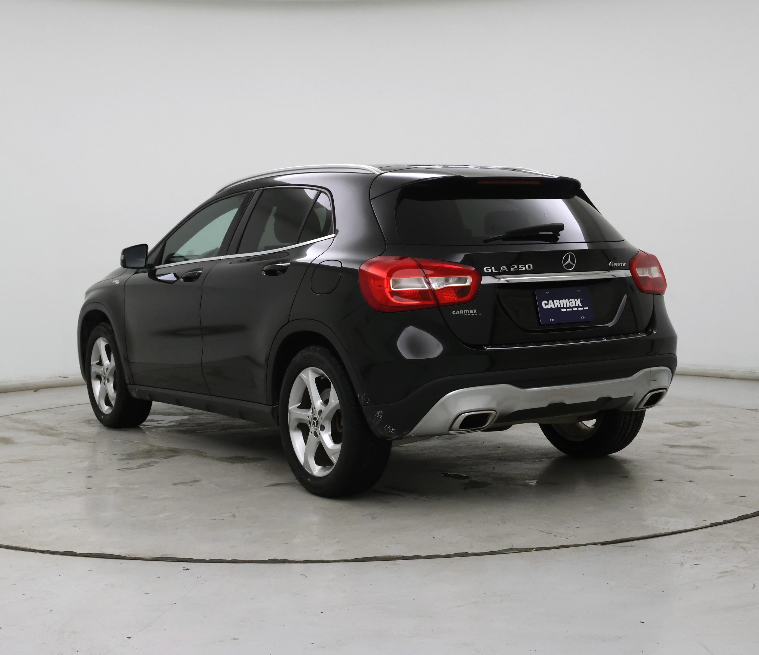 Thumbnail: 2020 Mercedes-Benz GLA - 2