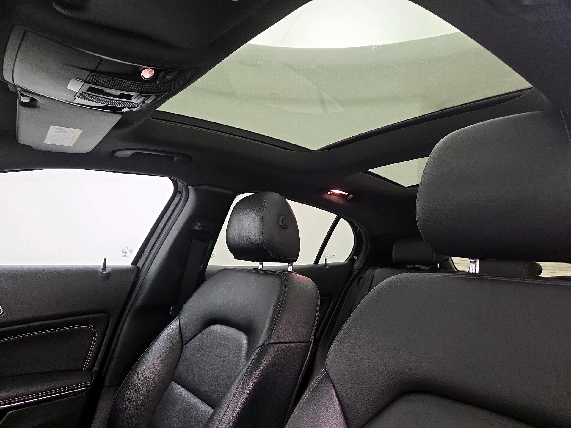 Thumbnail: 2020 Mercedes-Benz GLA - 19