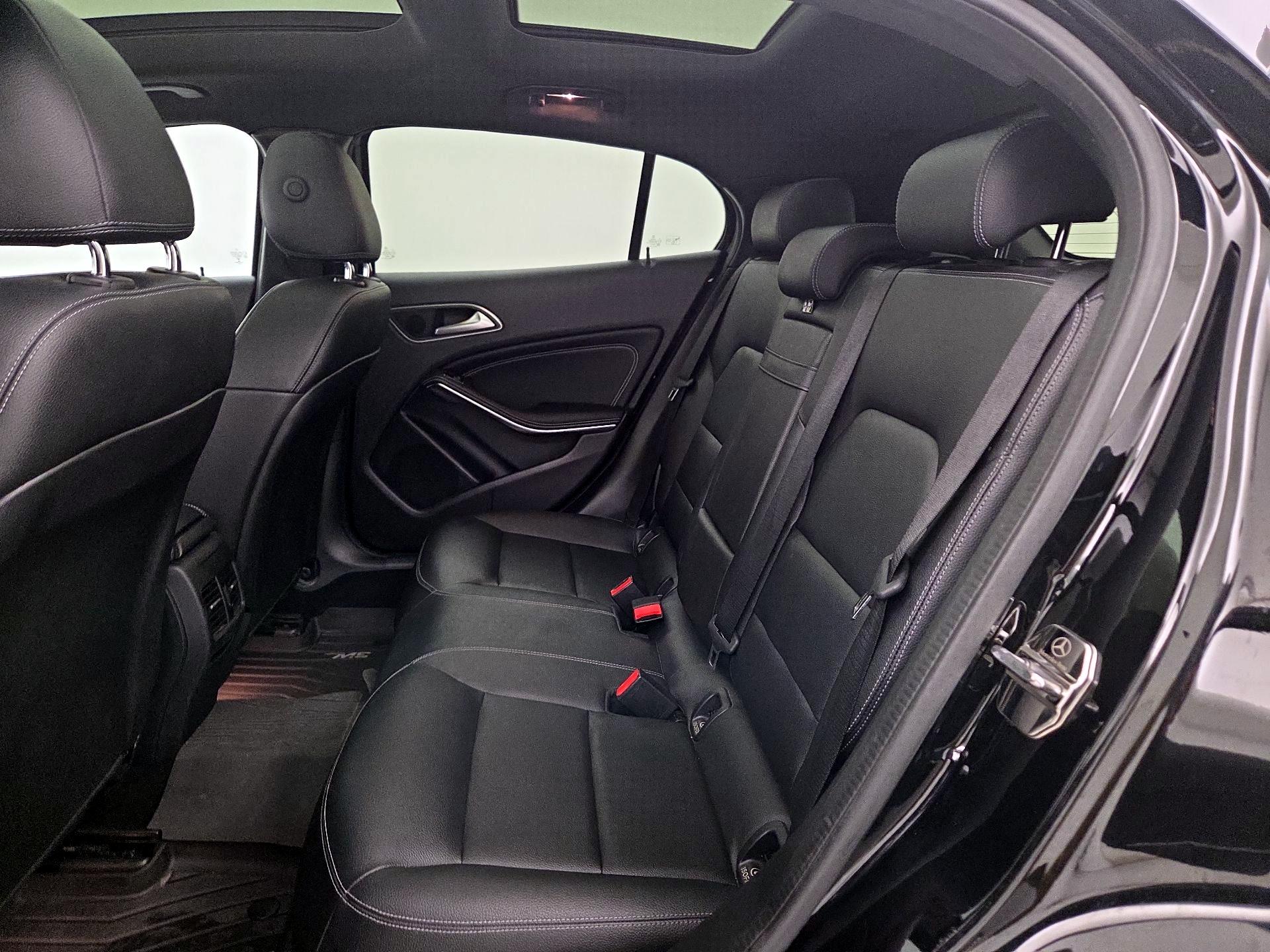 Thumbnail: 2020 Mercedes-Benz GLA - 20