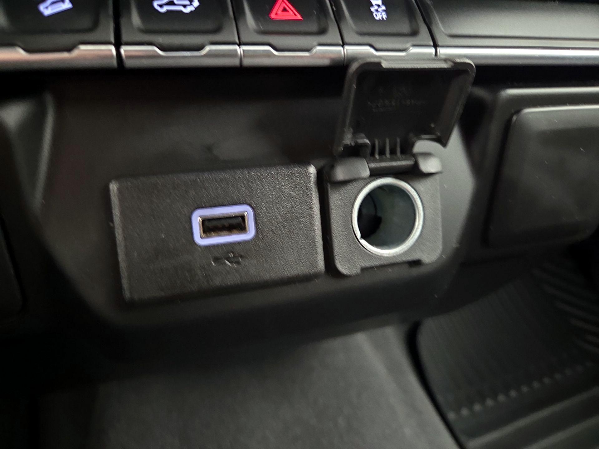 Thumbnail: 2019 Chevrolet Silverado 1500 - 18