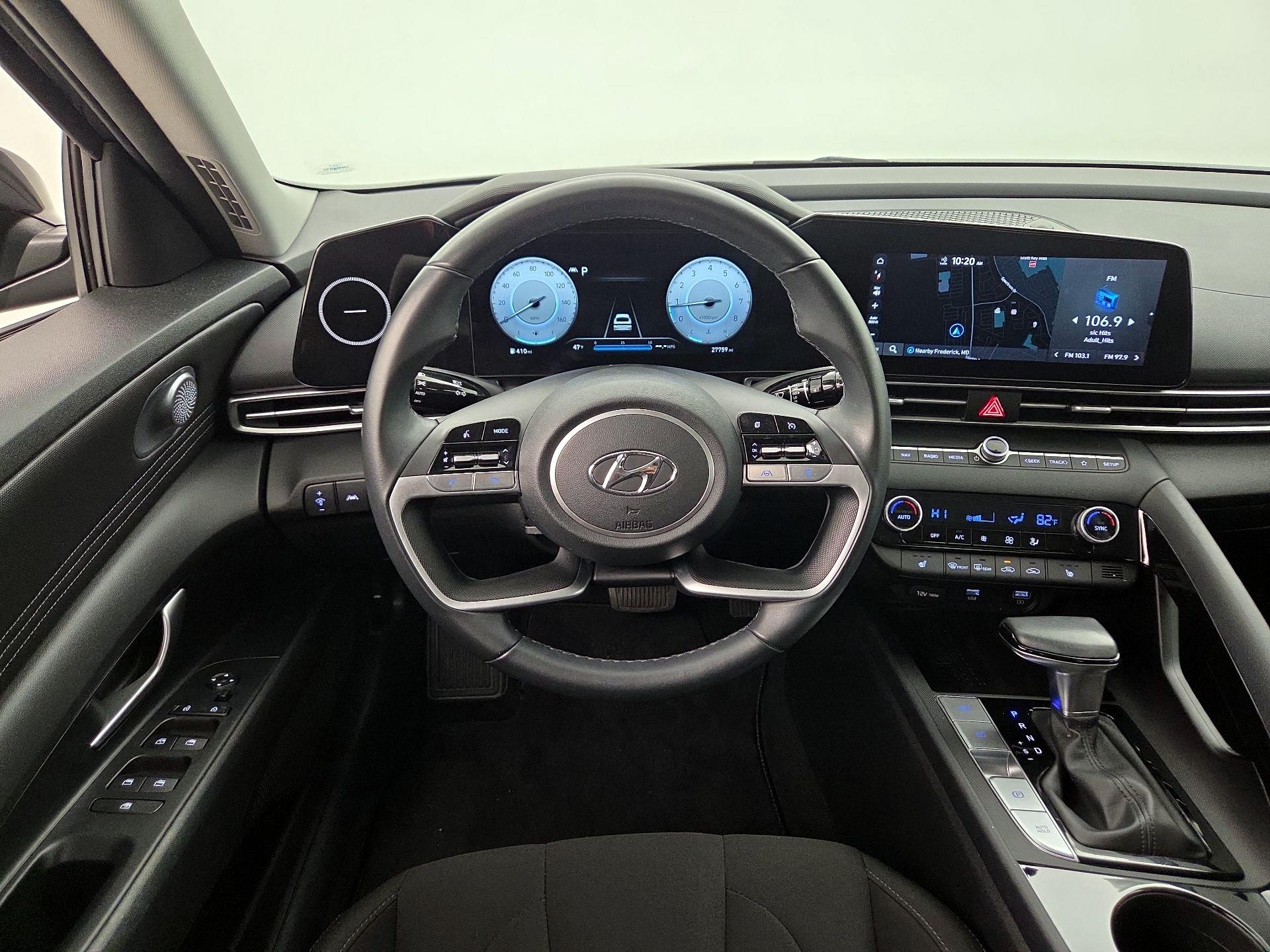 Thumbnail: 2023 Hyundai Elantra - 10