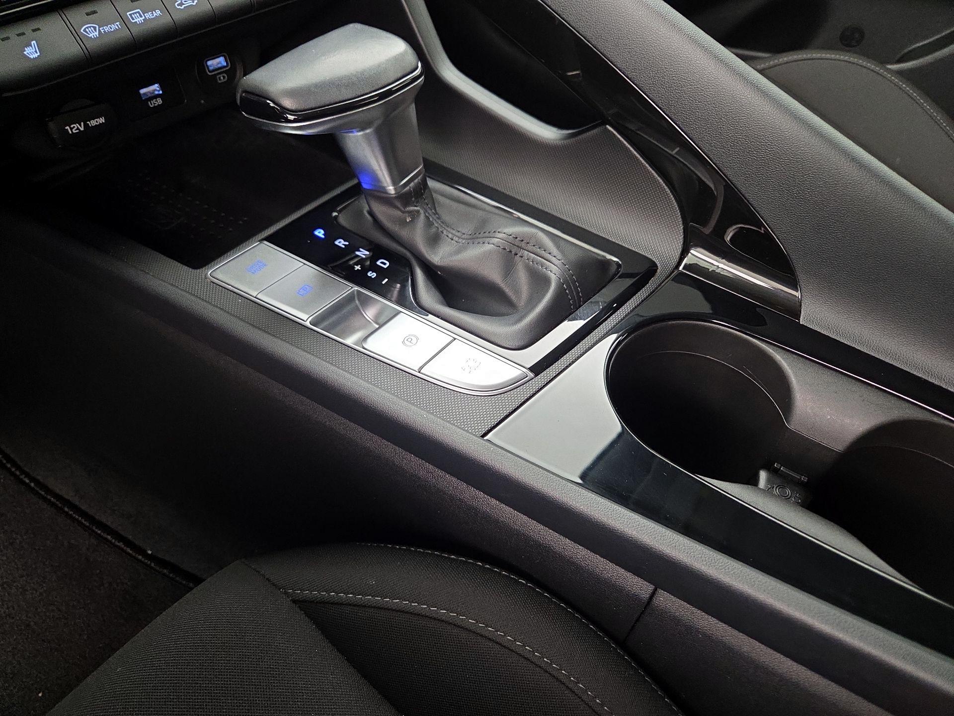 Thumbnail: 2023 Hyundai Elantra - 18