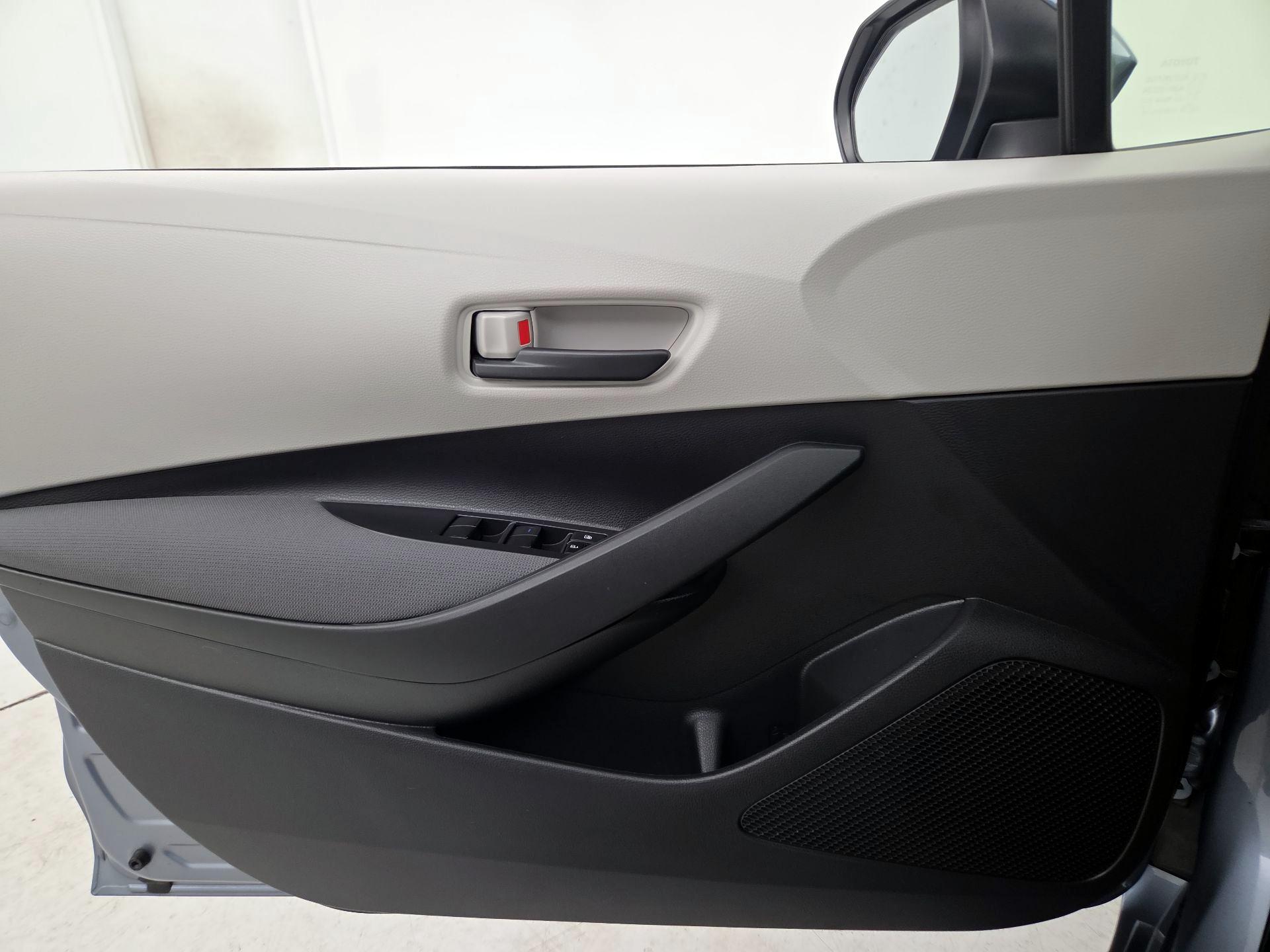 Thumbnail: 2022 Toyota Corolla - 12