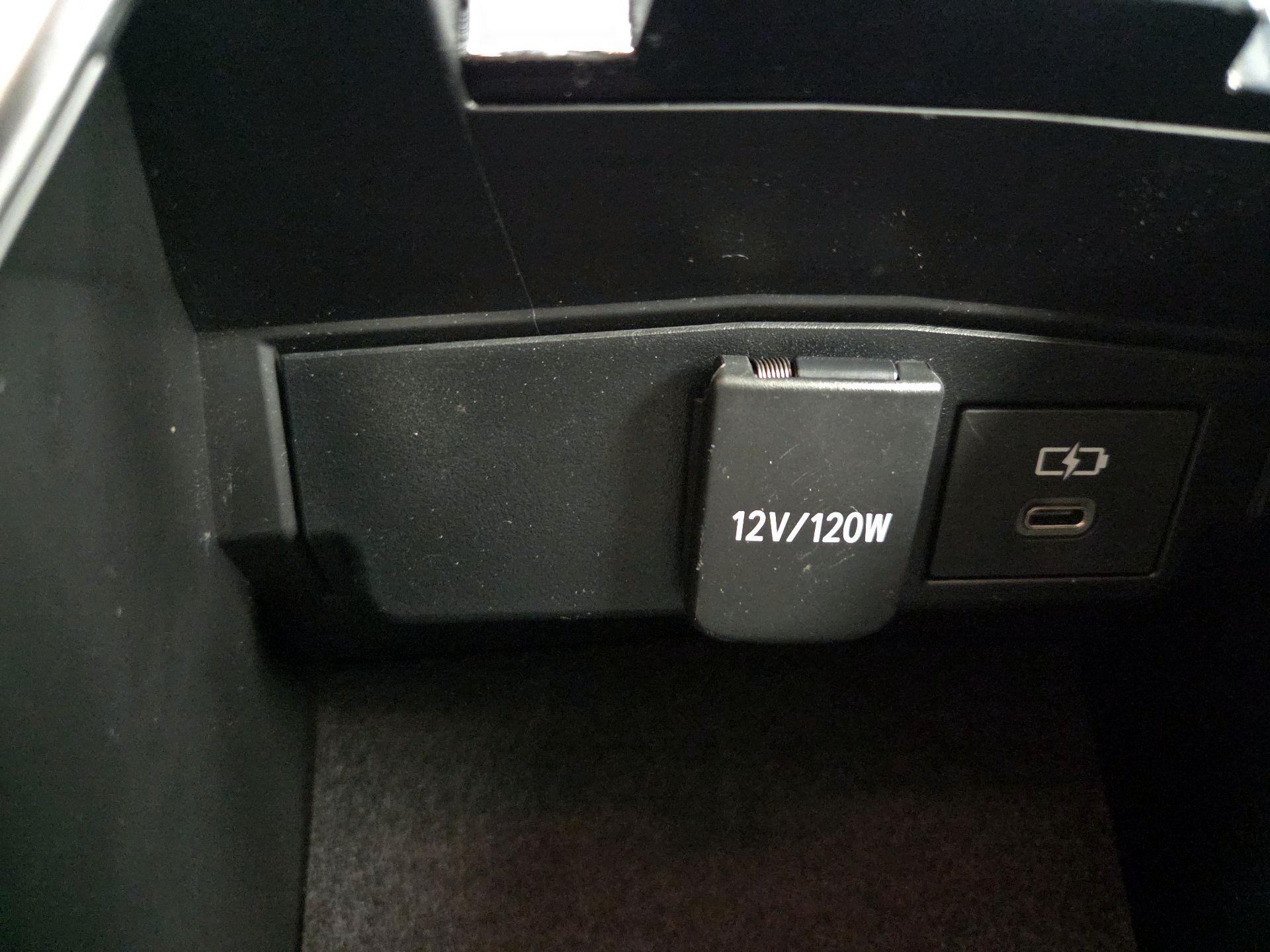 Thumbnail: 2022 Toyota Corolla - 18