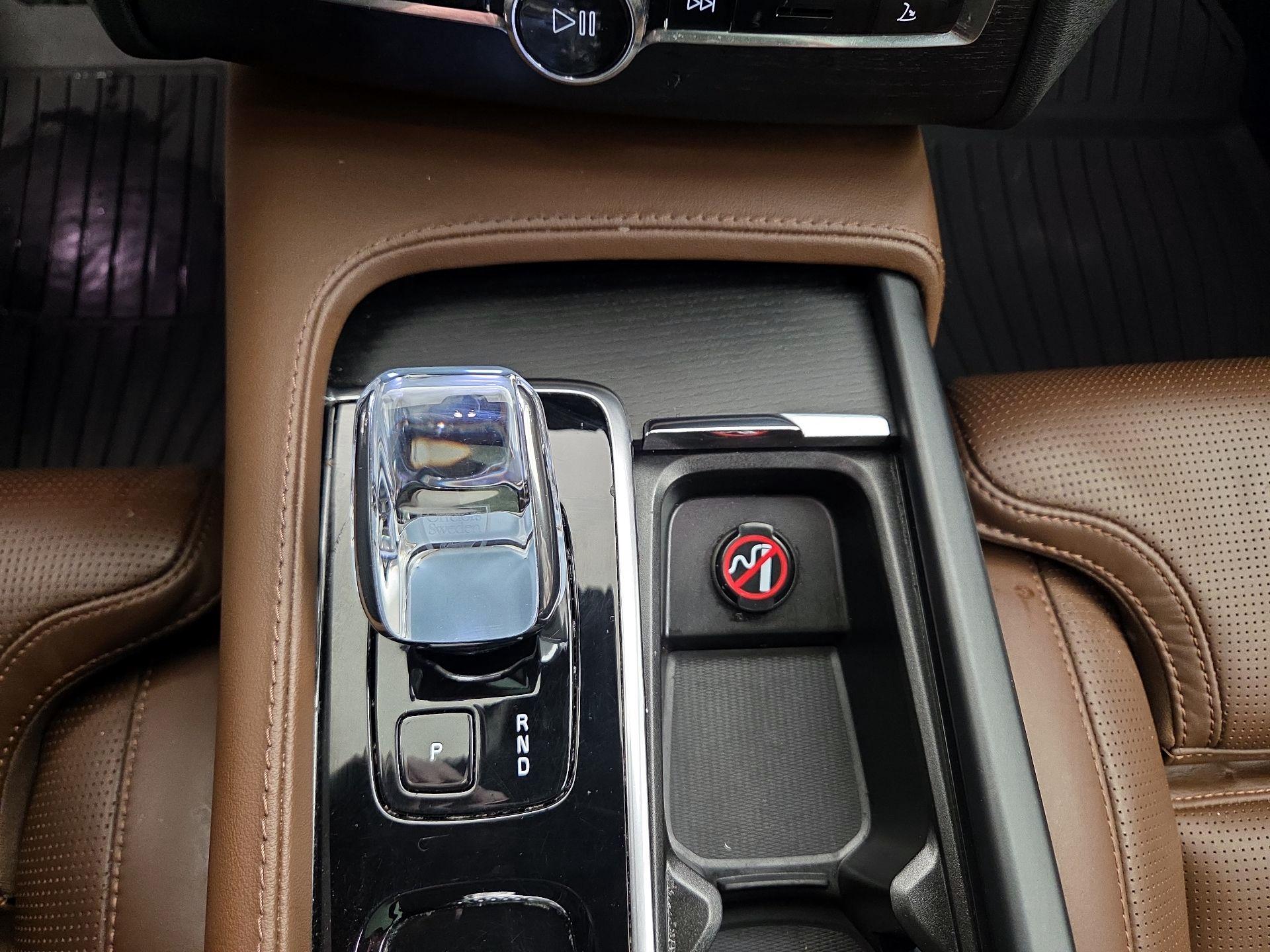 Thumbnail: 2024 Volvo XC90 - 18