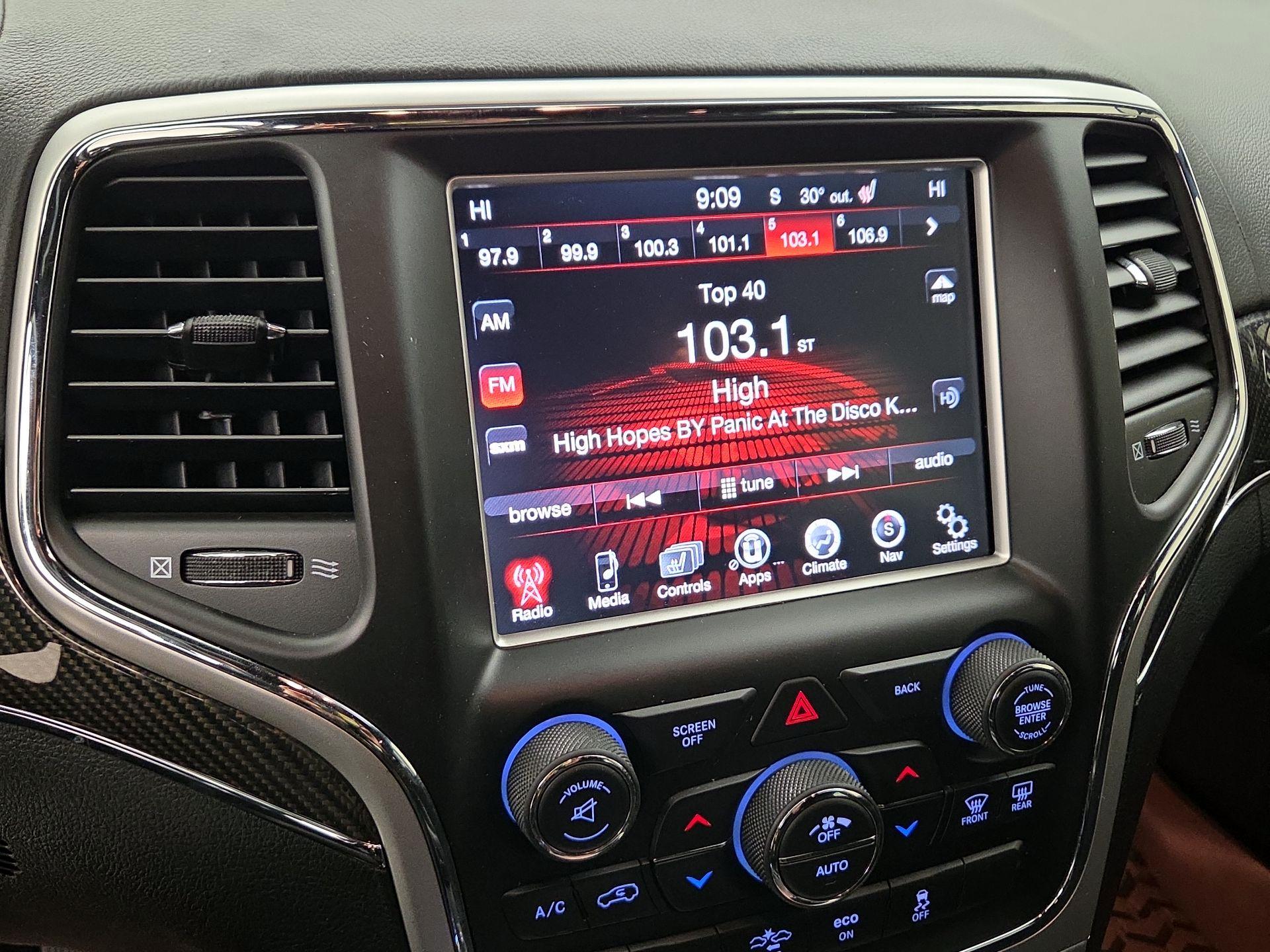 Thumbnail: 2015 Jeep Grand Cherokee - 16