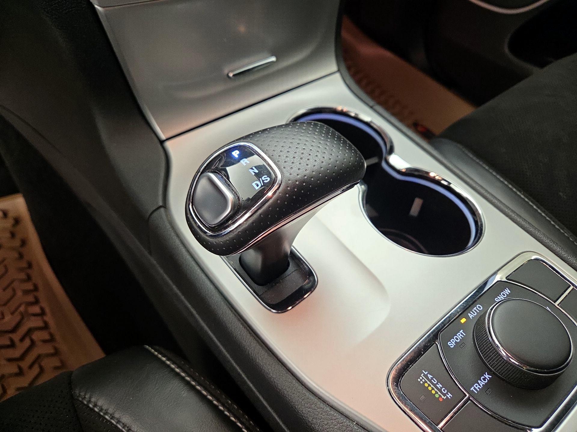 Thumbnail: 2015 Jeep Grand Cherokee - 18