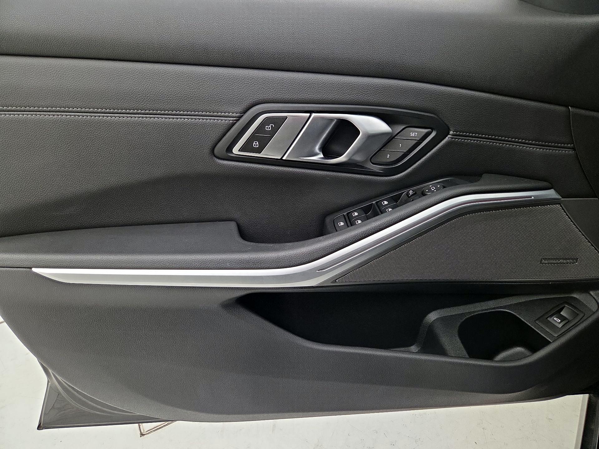 Thumbnail: 2020 BMW 3 Series - 12