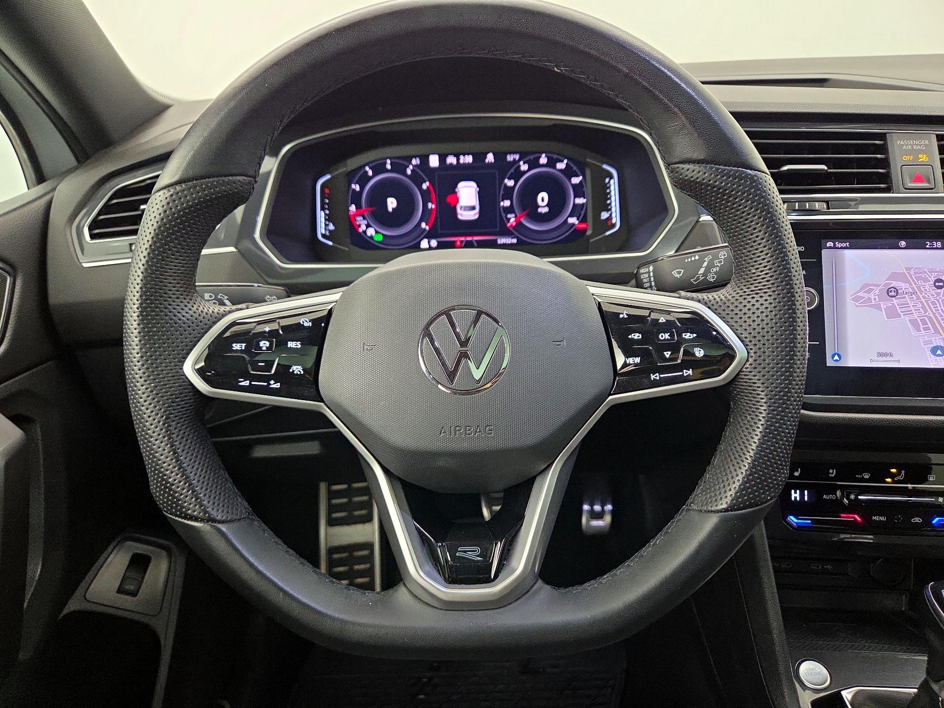 Thumbnail: 2022 Volkswagen Tiguan - 10