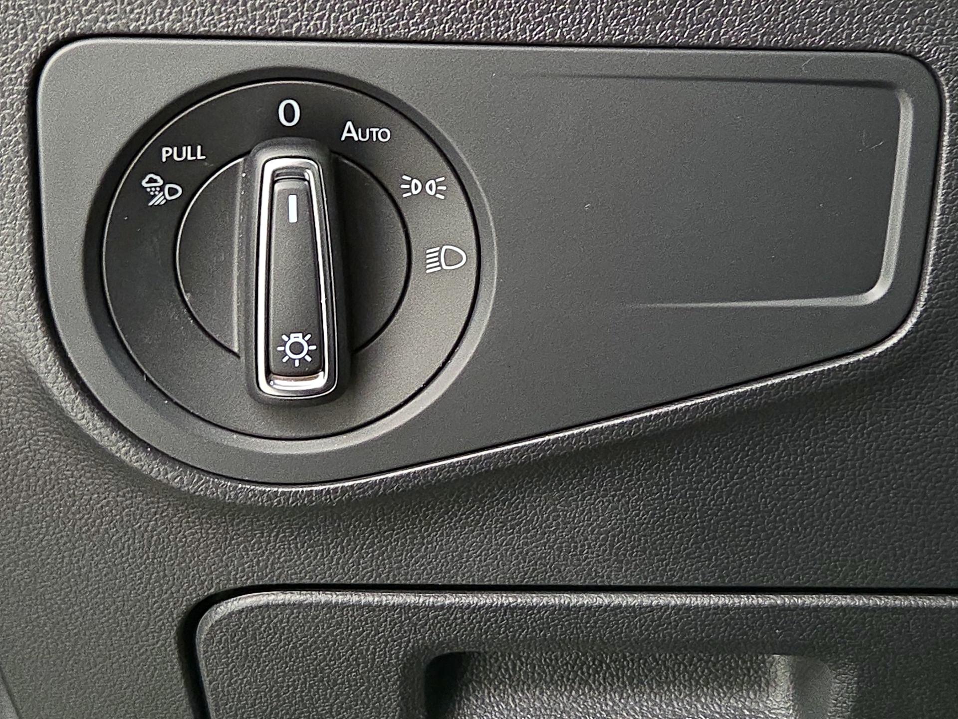 Thumbnail: 2022 Volkswagen Tiguan - 13