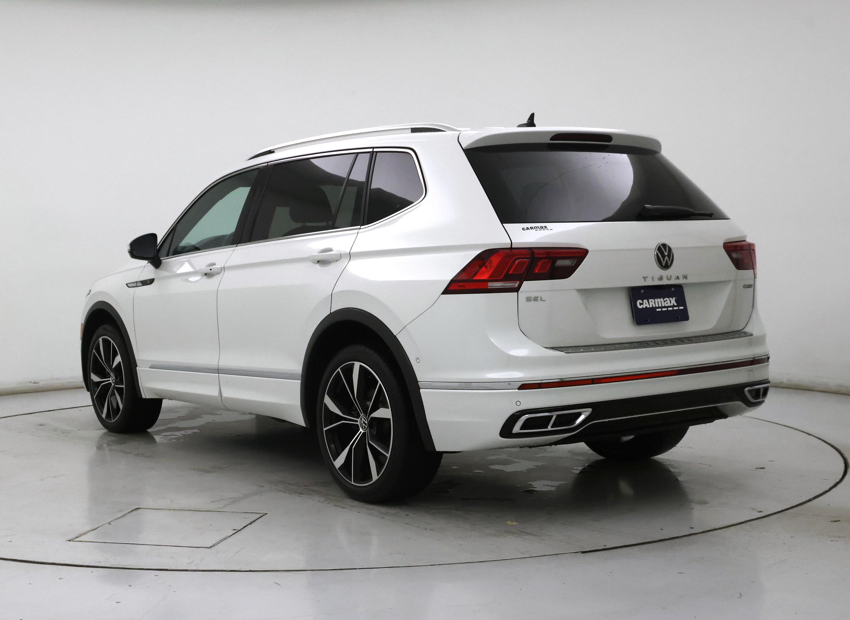 Thumbnail: 2022 Volkswagen Tiguan - 2